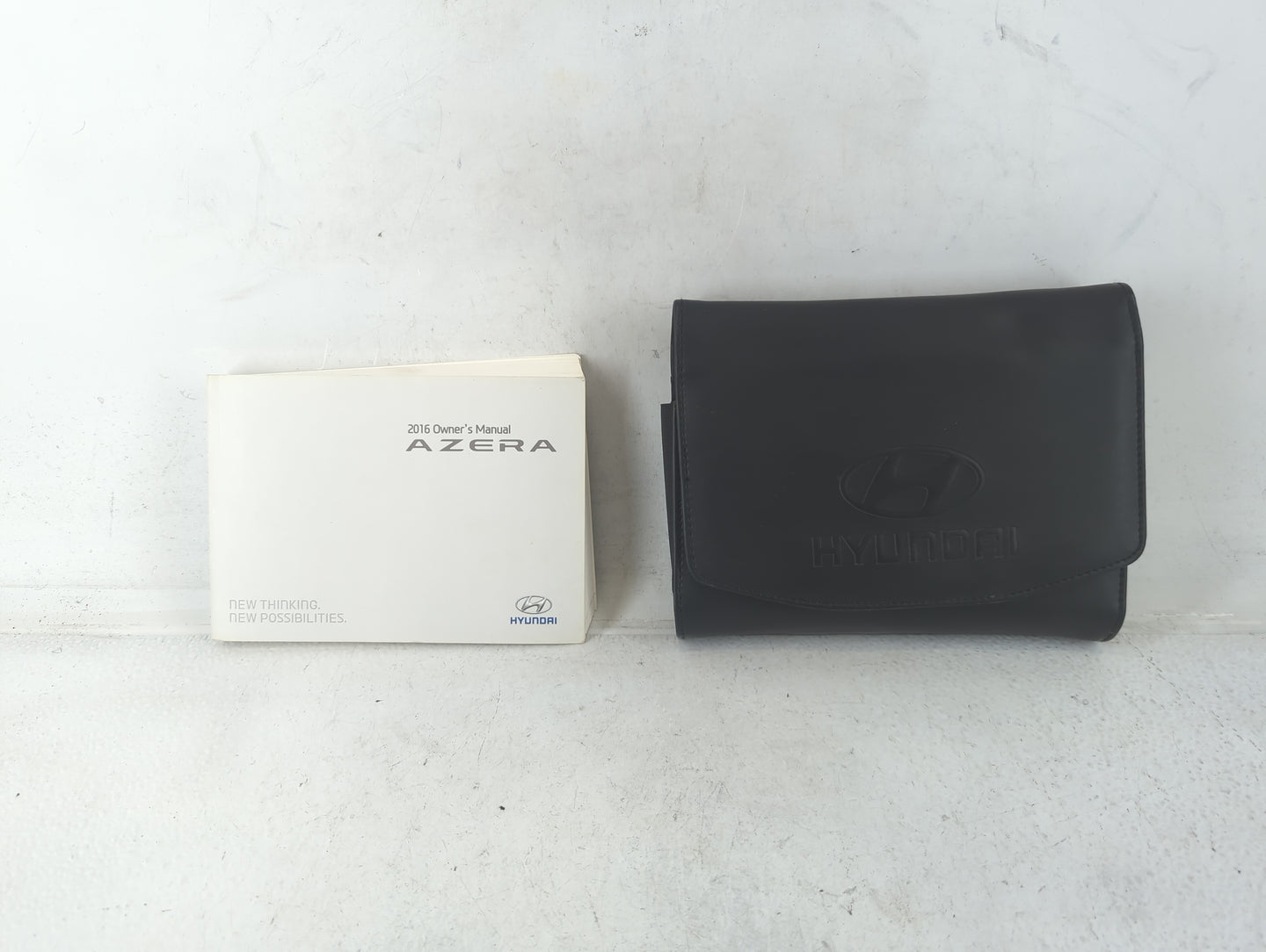 2016 Hyundai Azera Owners Manual Book Guide P/N:G3V0-EU590 OEM Used Auto Parts - Oemusedautoparts1.com