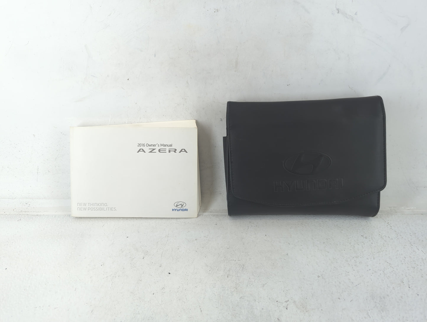 2016 Hyundai Azera Owners Manual Book Guide P/N:G3V0-EU590 OEM Used Auto Parts - Oemusedautoparts1.com