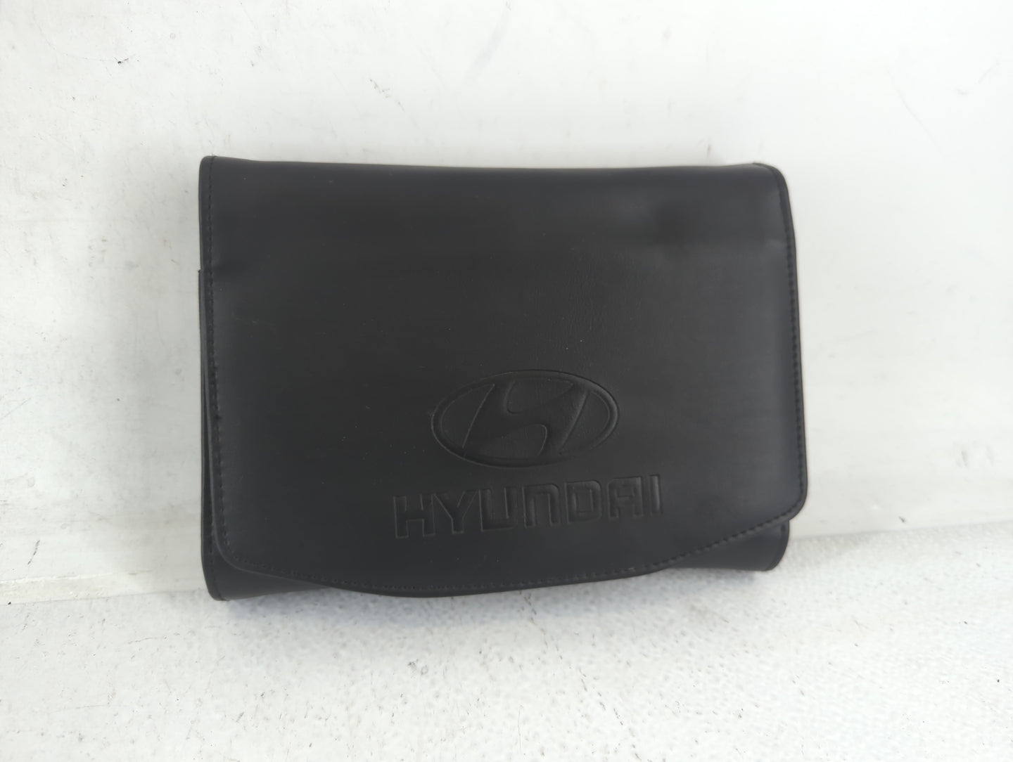 2016 Hyundai Azera Owners Manual Book Guide P/N:G3V0-EU590 OEM Used Auto Parts - Oemusedautoparts1.com