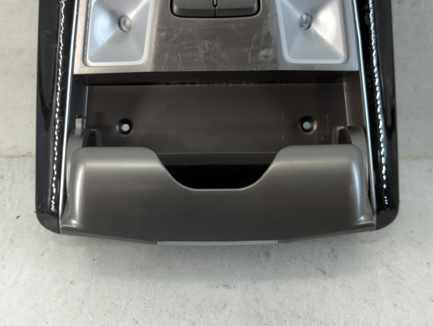 2015-2017 Hyundai Azera Overhead Roof Console - Oemusedautoparts1.com
