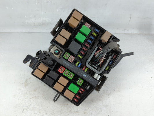 2015-2017 Hyundai Azera Fusebox Fuse Box Panel Relay Module P/N:91223 3V020 Fits Fits 2015 2016 2017 OEM Used Auto Parts