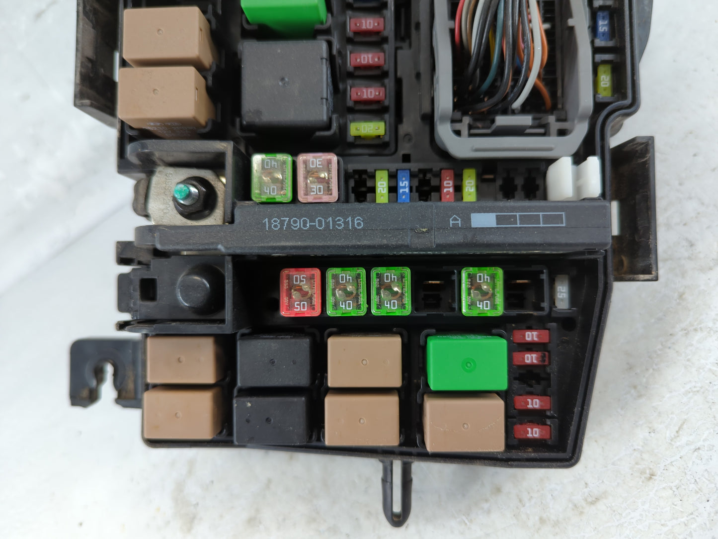 2015-2017 Hyundai Azera Fusebox Fuse Box Panel Relay Module P/N:91223 3V020 Fits Fits 2015 2016 2017 OEM Used Auto Parts - O