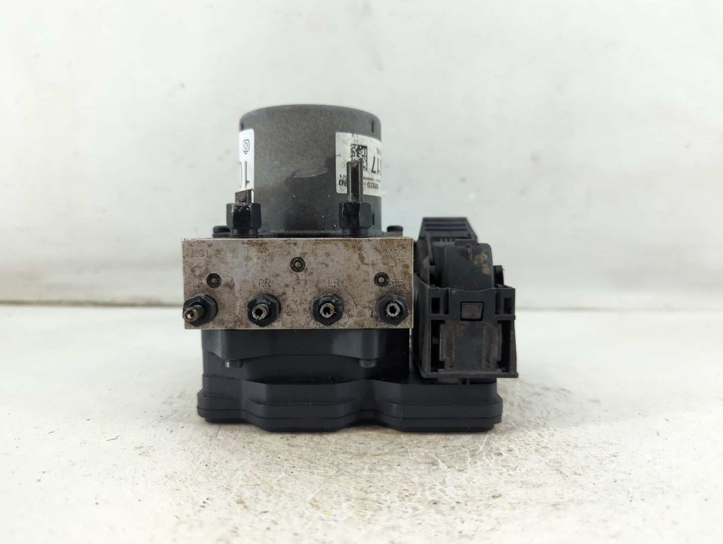 2014-2016 Hyundai Elantra ABS Pump Control Module Replacement P/N:58920-3X630 Fits Fits 2014 2015 2016 OEM Used Auto Parts -