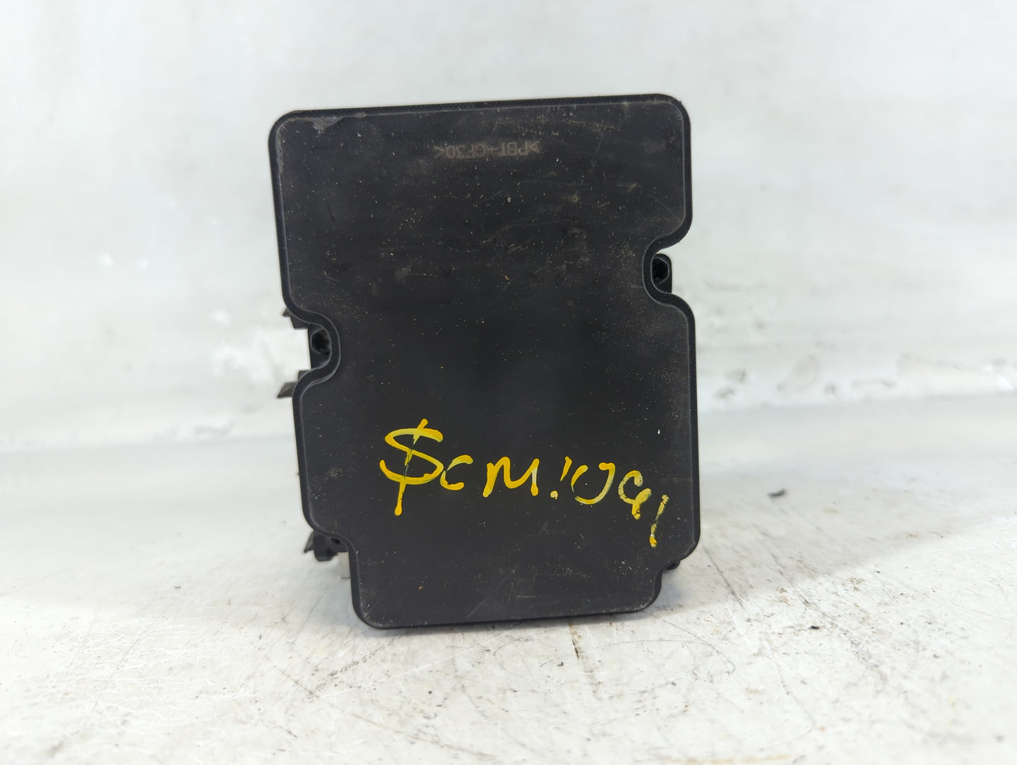 2016-2017 Hyundai Elantra ABS Pump Control Module Replacement P/N:58920-A5230 A5589-20800 Fits Fits 2016 2017 OEM Used Auto 