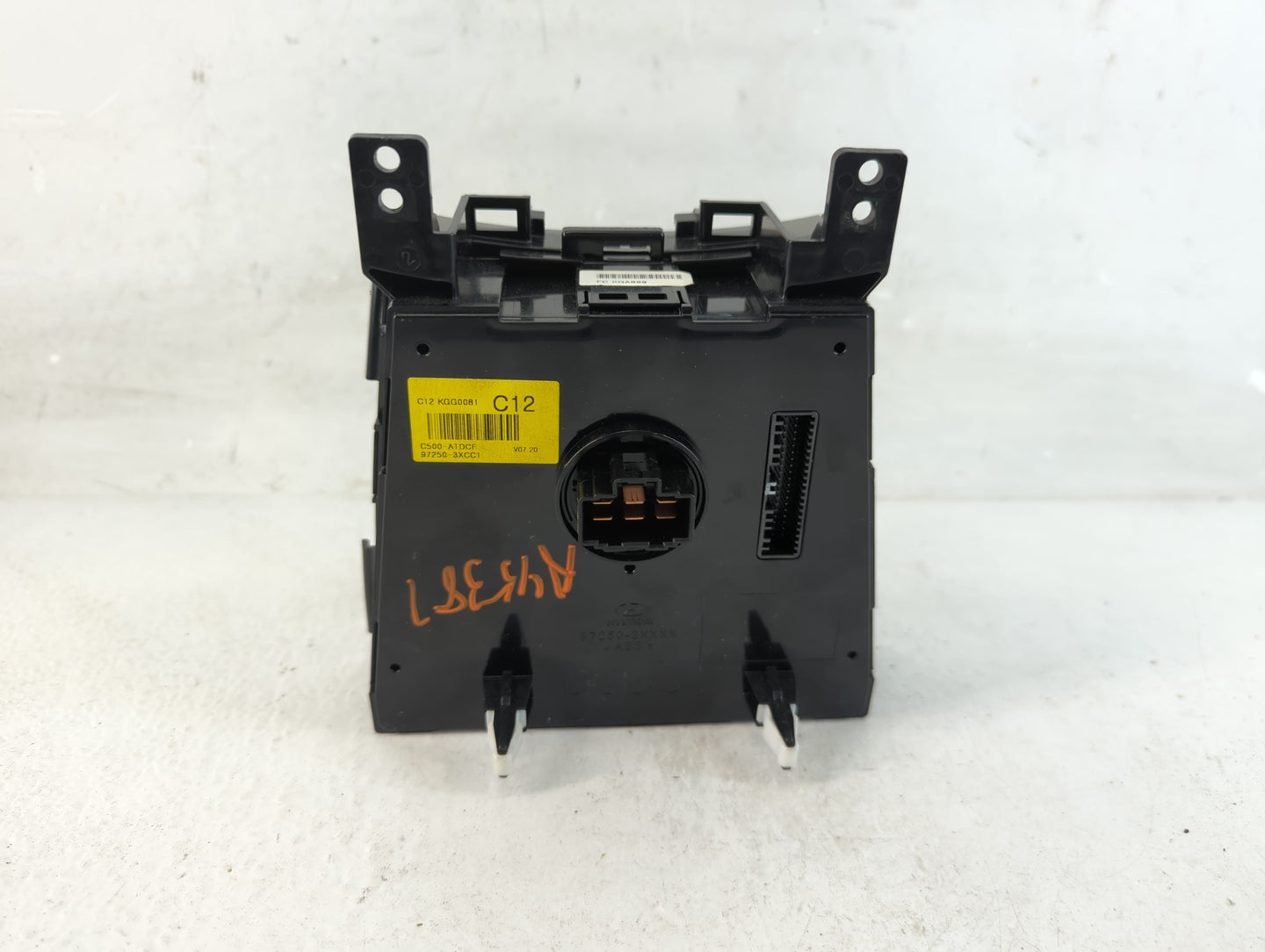 2014-2016 Hyundai Elantra Climate Control Module Temperature AC/Heater Replacement P/N:97250-3XCC1 Fits Fits 2014 2015 2016 