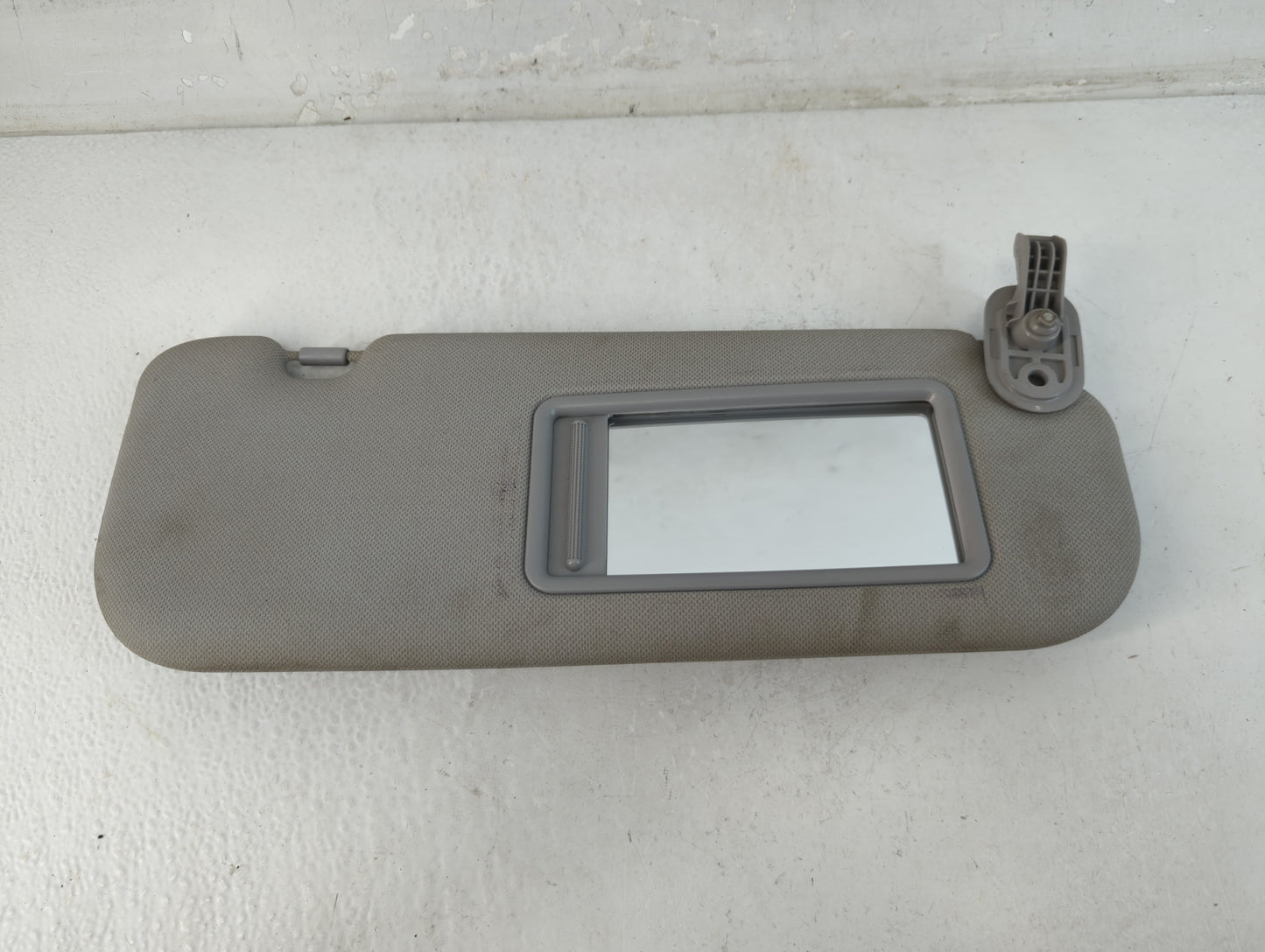 2014-2016 Hyundai Elantra Sun Visor Shade Replacement Passenger Right Mirror Fits Fits 2014 2015 2016 OEM Used Auto Parts - 