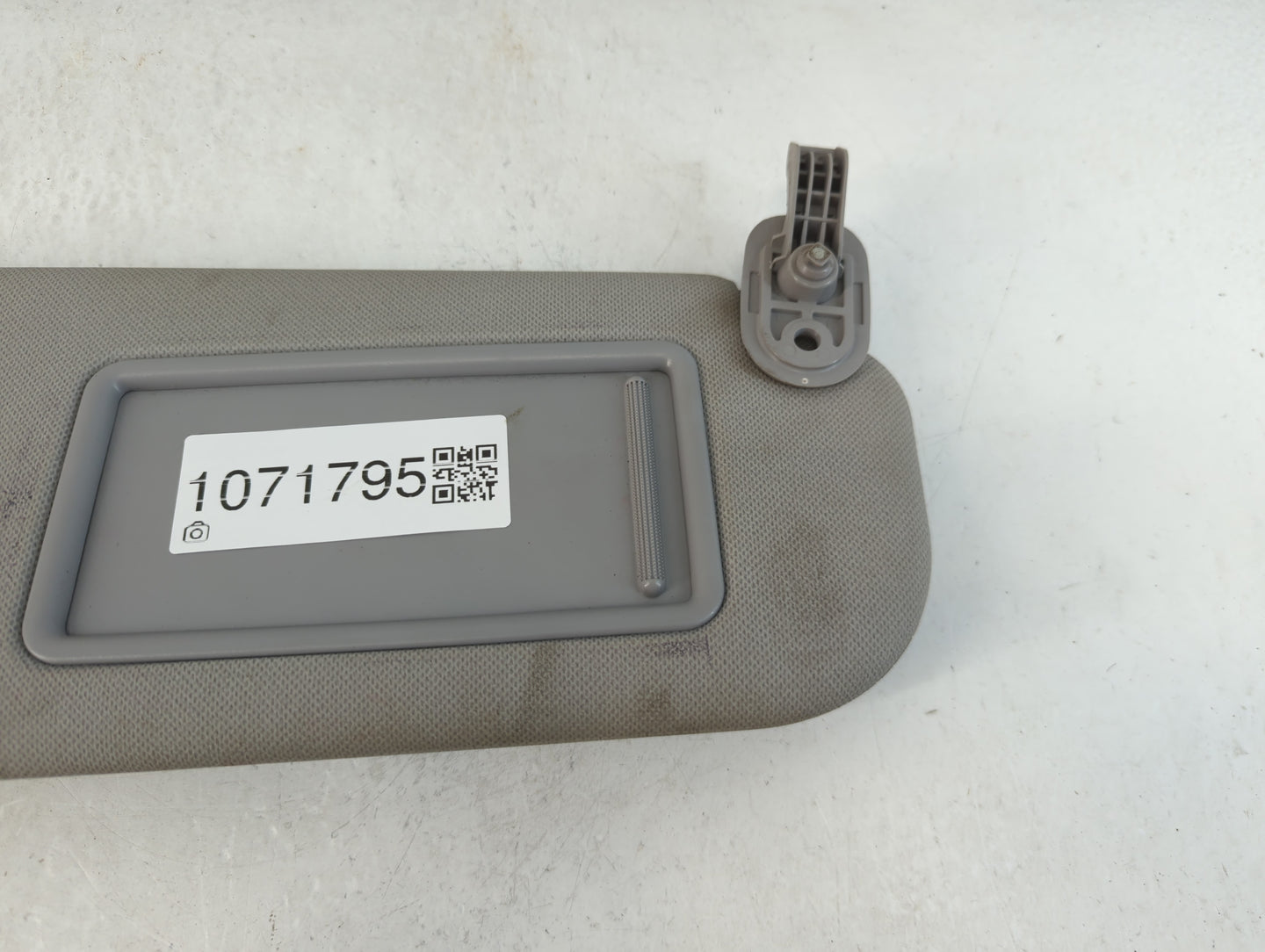 2014-2016 Hyundai Elantra Sun Visor Shade Replacement Passenger Right Mirror Fits Fits 2014 2015 2016 OEM Used Auto Parts - 