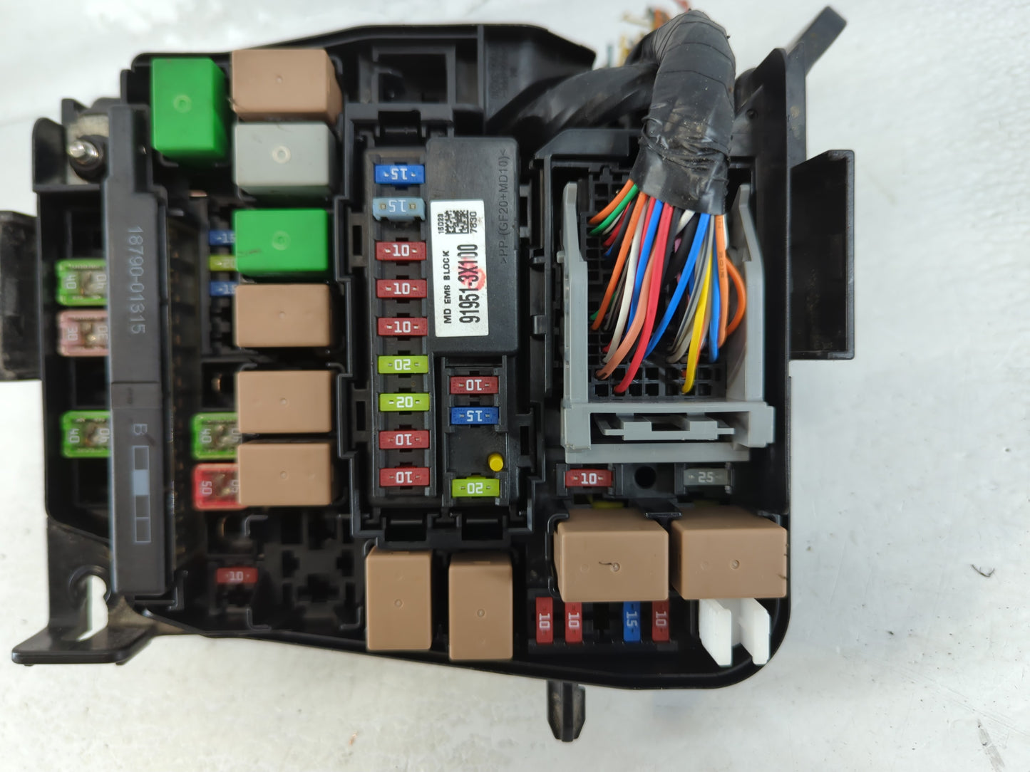 2014-2016 Hyundai Elantra Fusebox Fuse Box Panel Relay Module P/N:91265 3X020A 91951-3X710 Fits Fits 2014 2015 2016 OEM Used