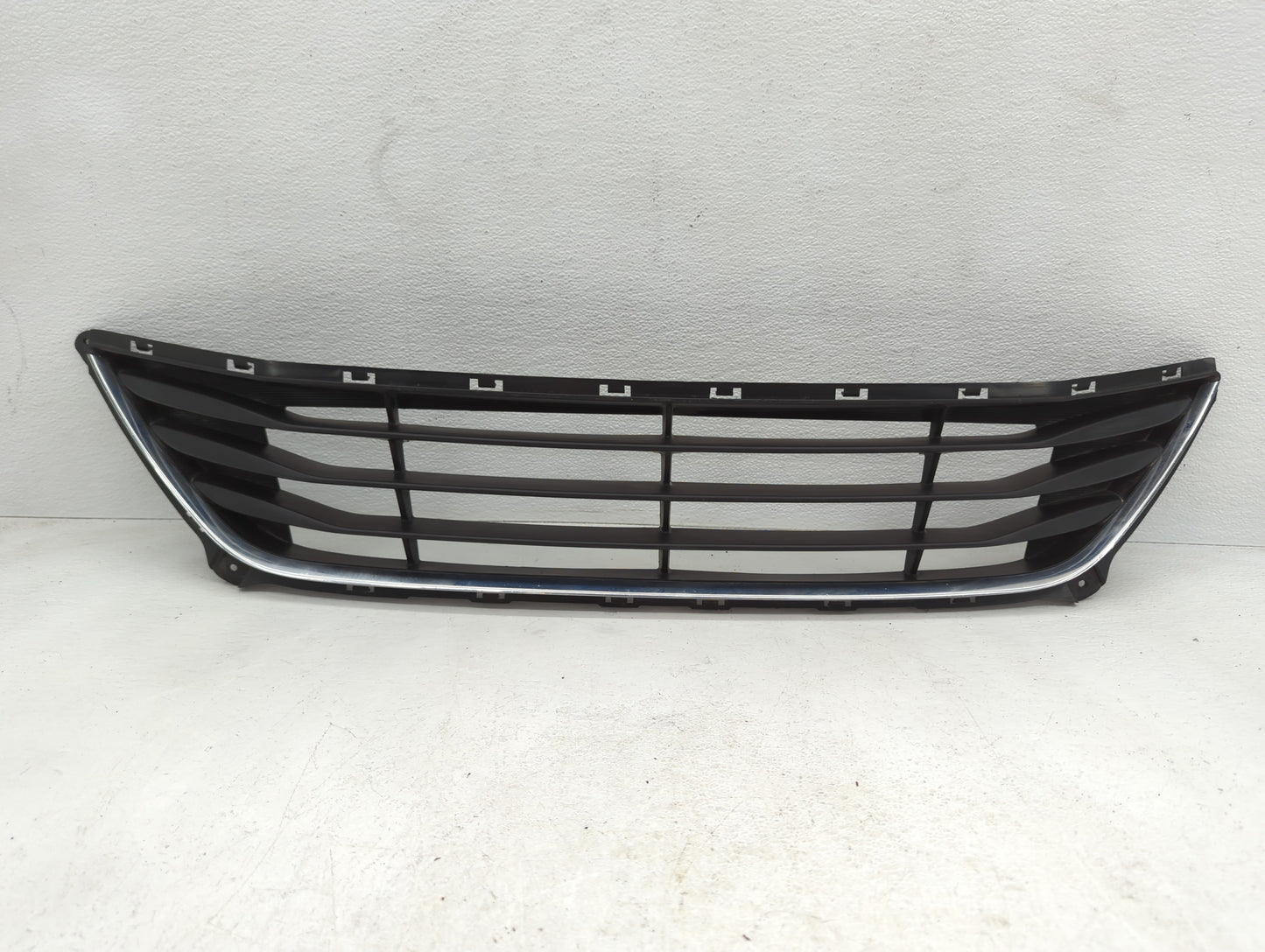 Hyundai Elantra Front Grille Bumper Not Included - Oemusedautoparts1.com