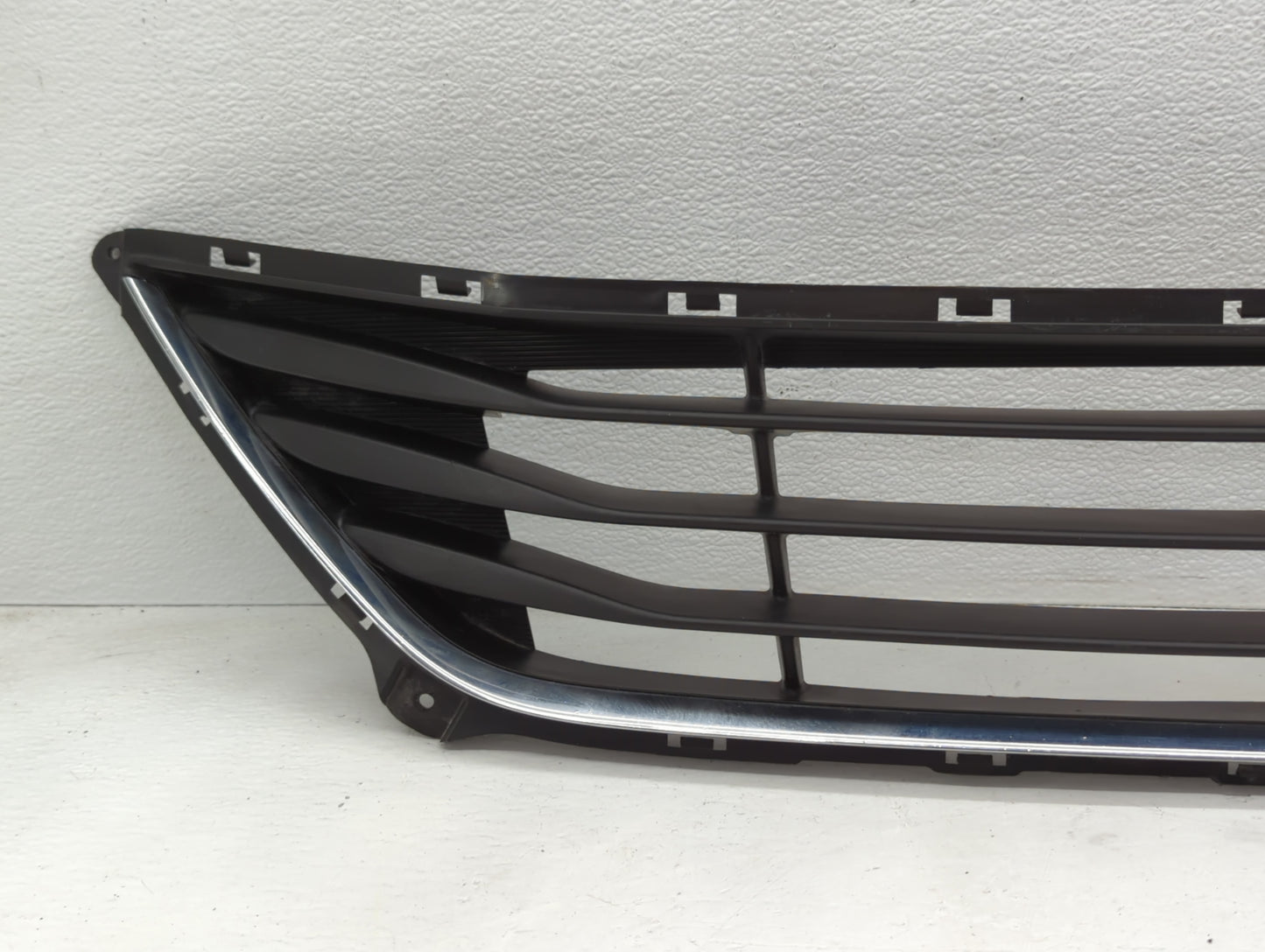 Hyundai Elantra Front Grille Bumper Not Included - Oemusedautoparts1.com
