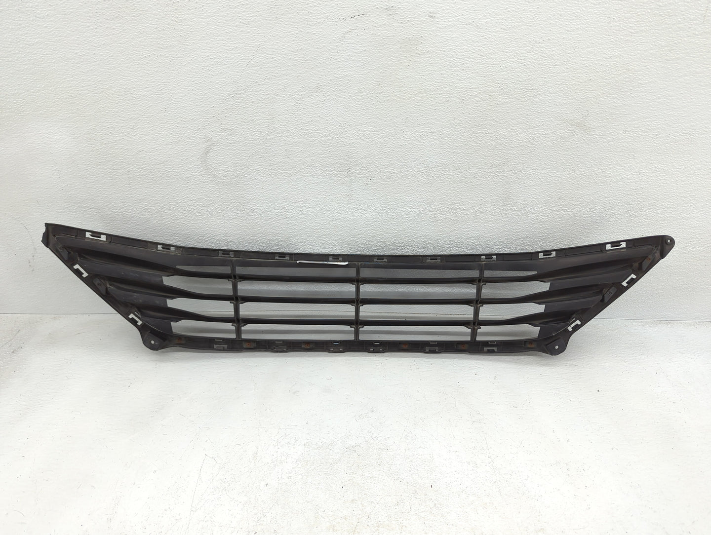 Hyundai Elantra Front Grille Bumper Not Included - Oemusedautoparts1.com