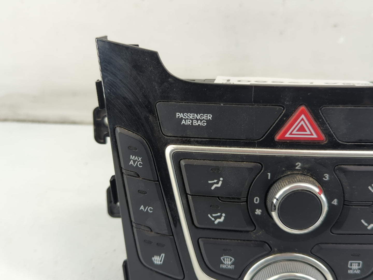 2013-2017 Hyundai Elantra Climate Control Module Temperature AC/Heater Replacement P/N:97250-A6XXX 97250-A5XXX Fits OEM Used