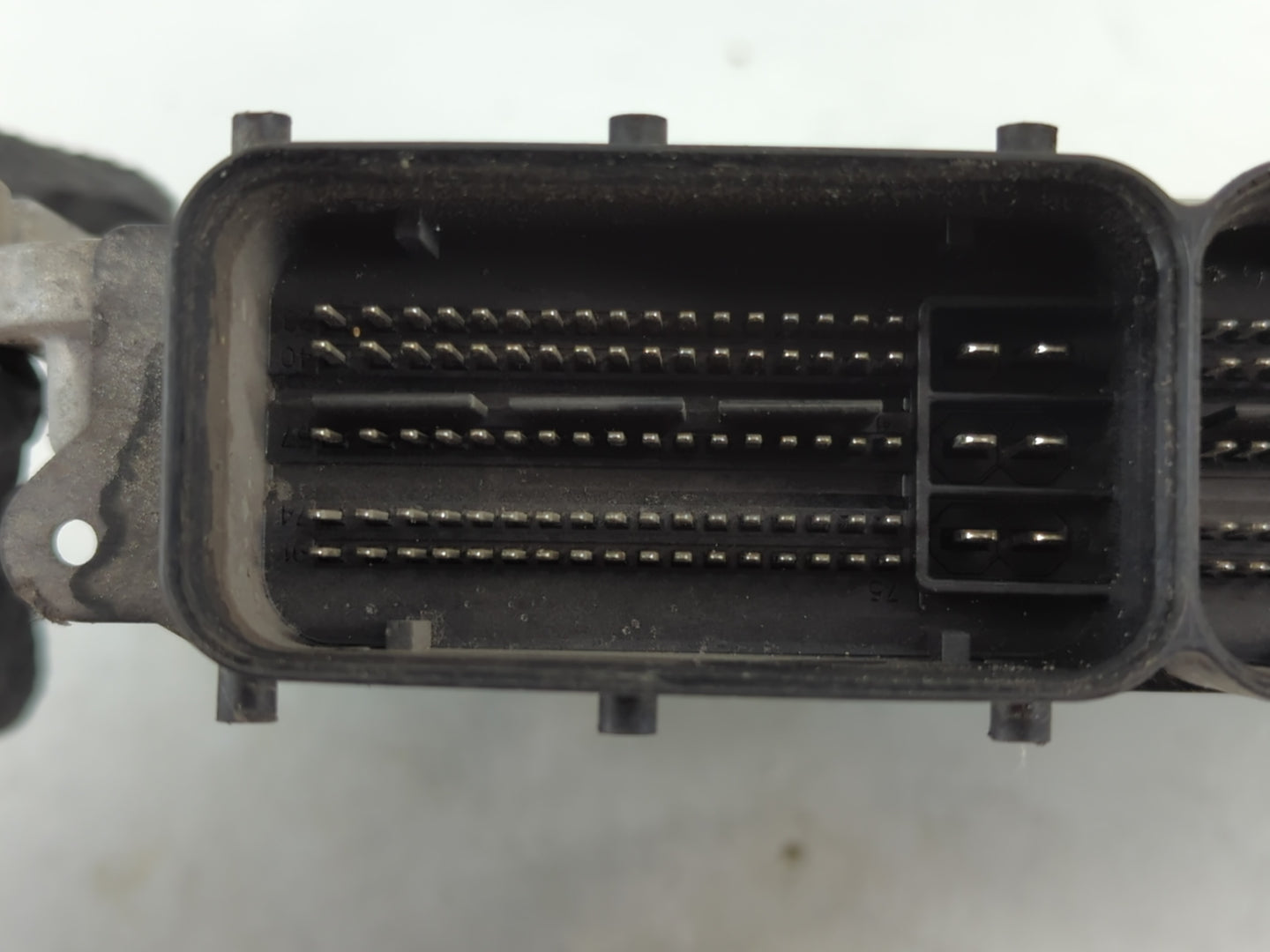 2016-2017 Hyundai Elantra PCM Engine Control Computer ECU ECM PCU OEM P/N:39133-2EGB1 Fits Fits 2016 2017 OEM Used Auto Part
