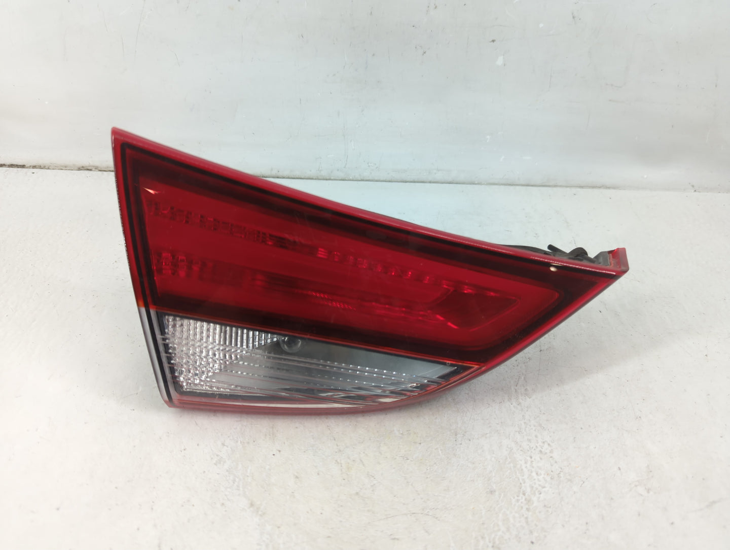 2014-2017 Hyundai Elantra Tail Light Assembly Driver Left OEM Fits Fits 2014 2015 2016 2017 OEM Used Auto Parts - Oemusedaut