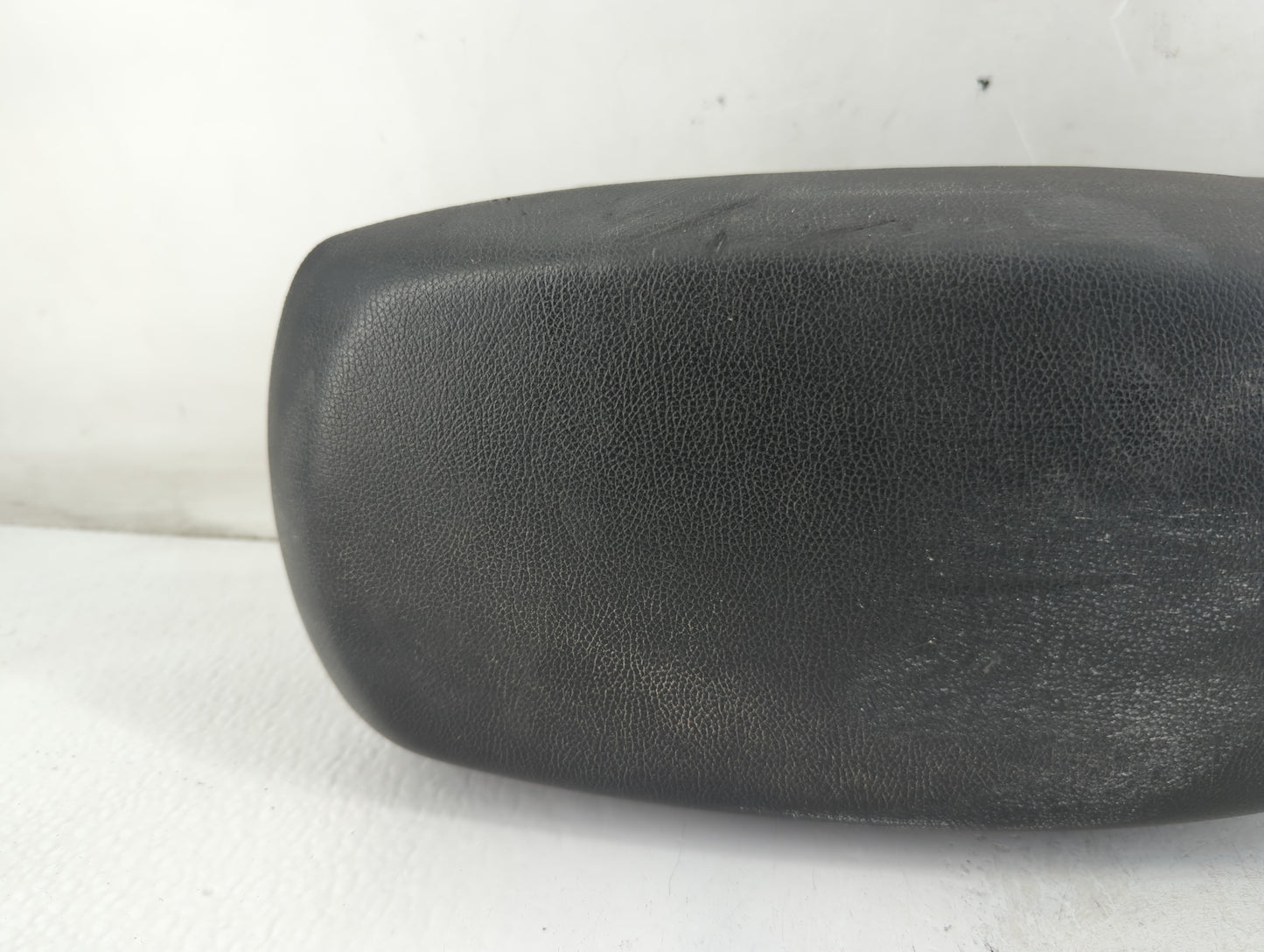 2014-2017 Hyundai Elantra Center Console Armrest Cover Lid P/N:F04 Fits Fits 2014 2015 2016 2017 OEM Used Auto Parts - Oemus