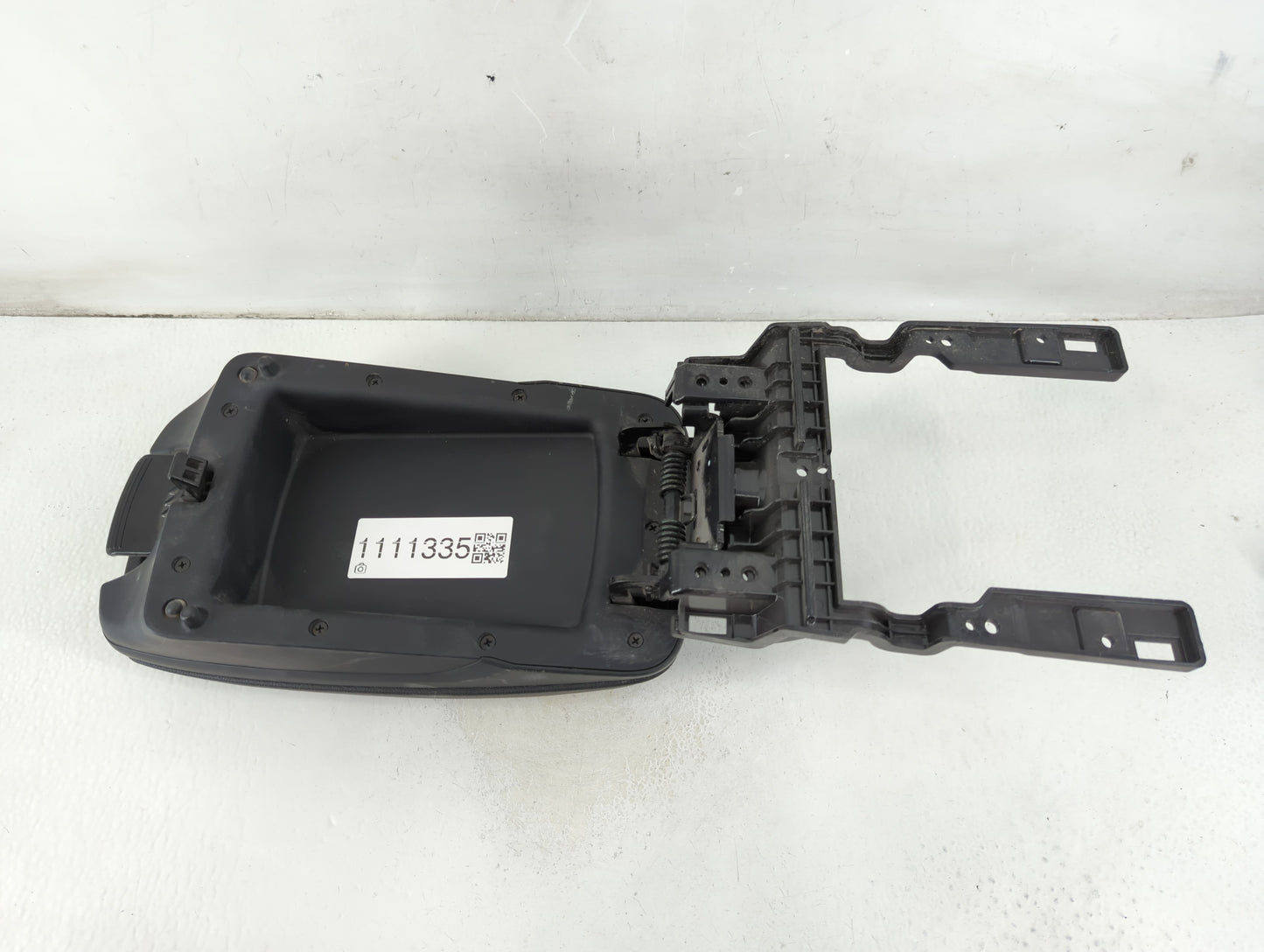 2014-2017 Hyundai Elantra Center Console Armrest Cover Lid P/N:F04 Fits Fits 2014 2015 2016 2017 OEM Used Auto Parts - Oemus