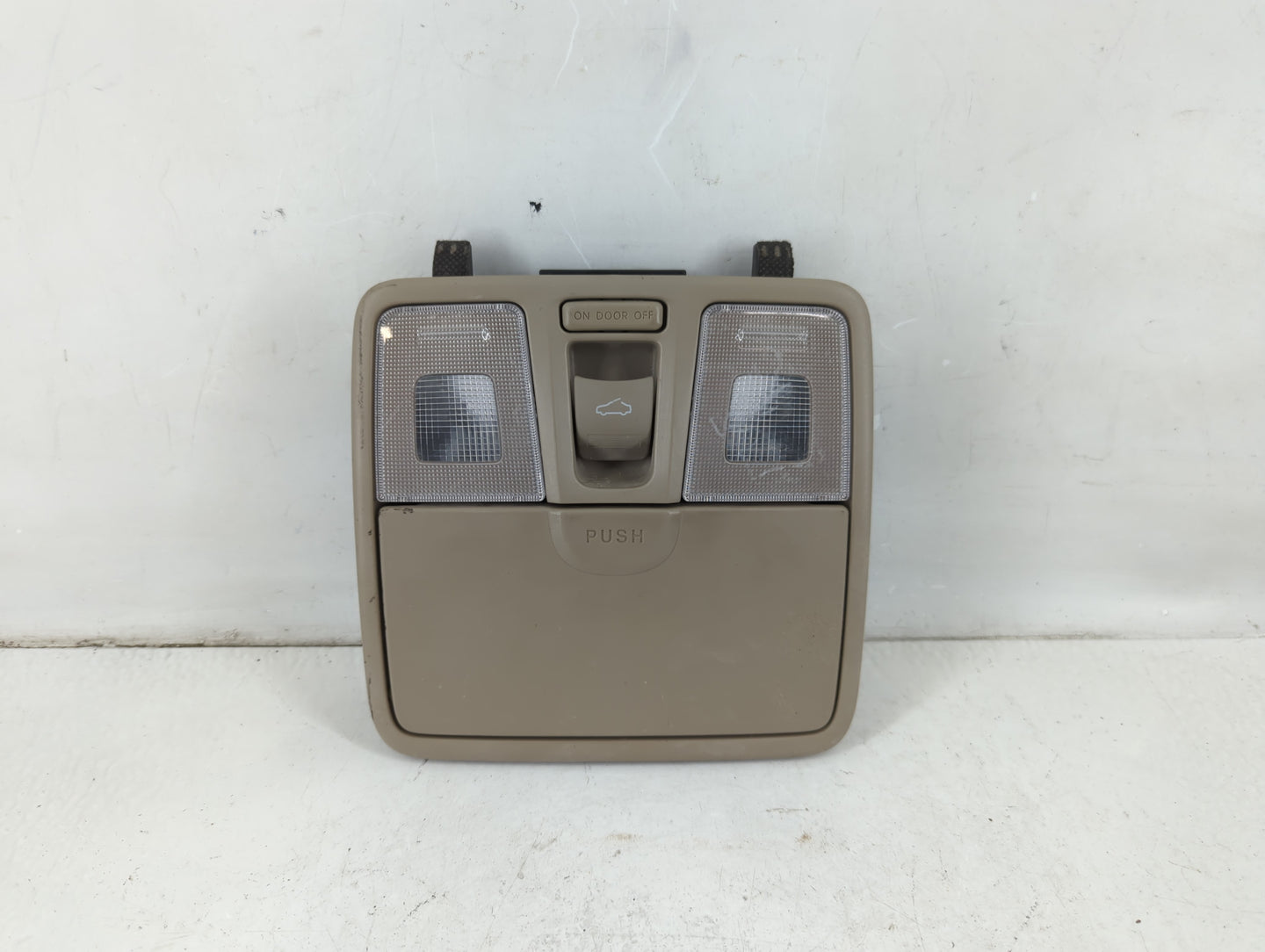 2016 Hyundai Elantra Overhead Roof Console - Oemusedautoparts1.com