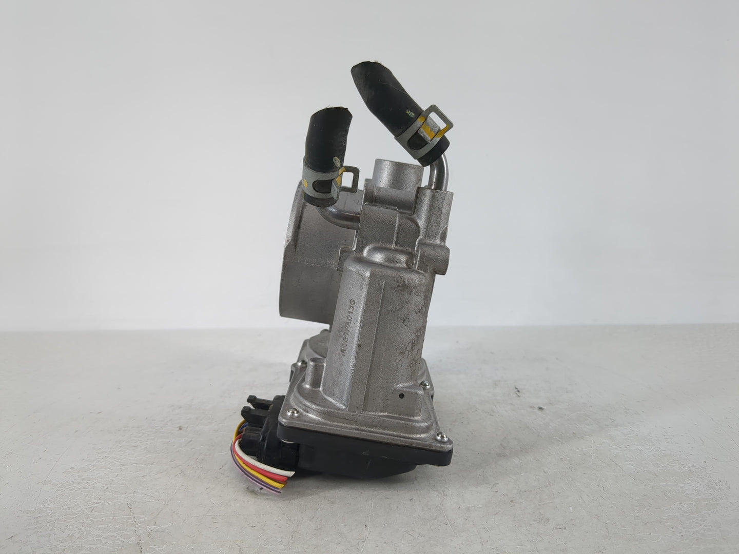 2011-2020 Hyundai Elantra Throttle Body P/N:35100-2E000 Fits Fits 2011 2012 2013 2014 2015 2016 2017 2018 2019 2020 2021 OEM