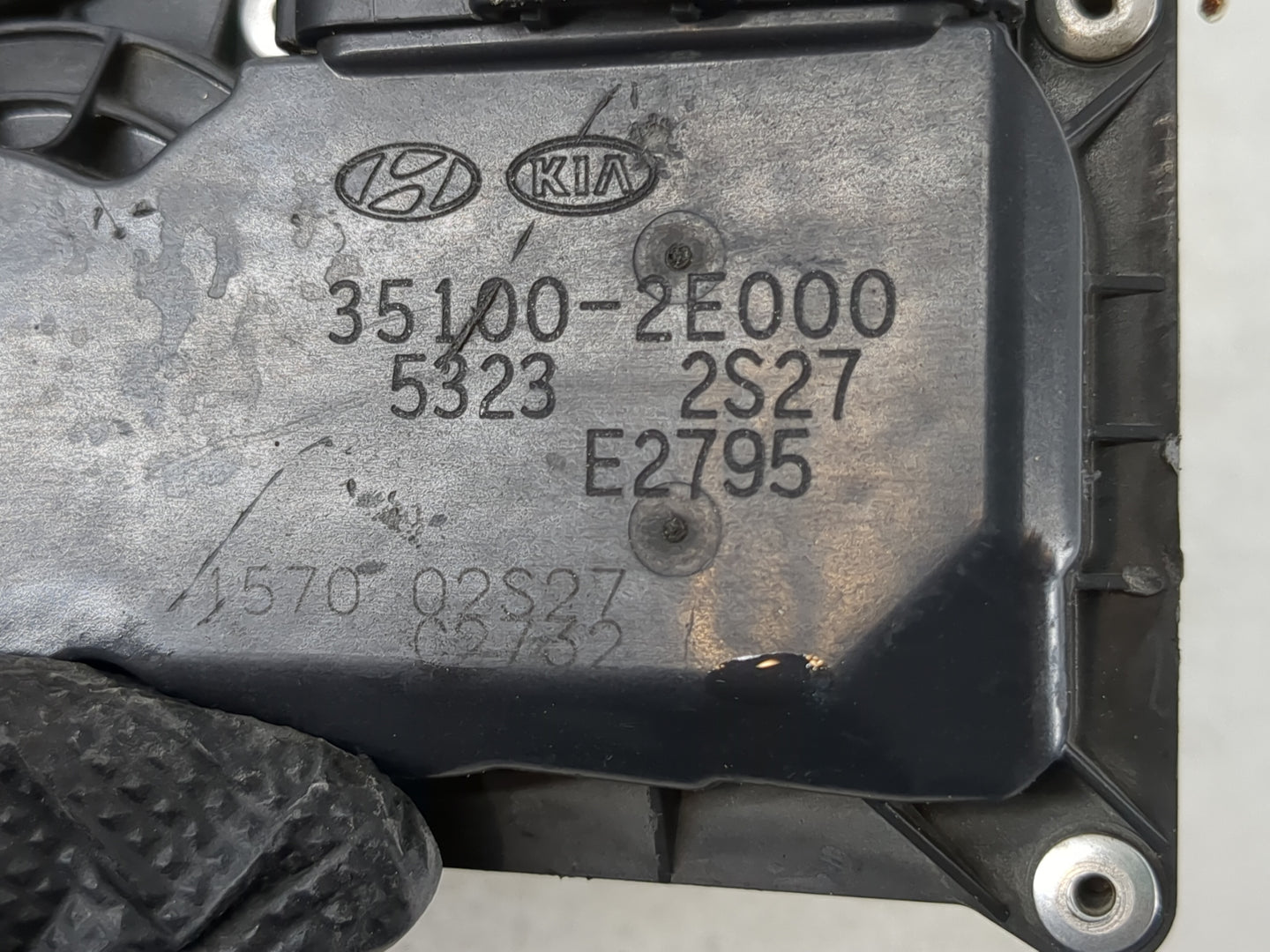 2011-2020 Hyundai Elantra Throttle Body P/N:35100-2E000 Fits Fits 2011 2012 2013 2014 2015 2016 2017 2018 2019 2020 2021 OEM