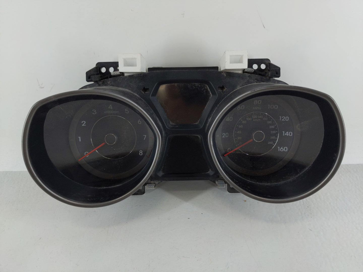 2016-2017 Hyundai Elantra Instrument Cluster Speedometer Gauges P/N:94004-3Y010 Fits Fits 2016 2017 OEM Used Auto Parts - Oe