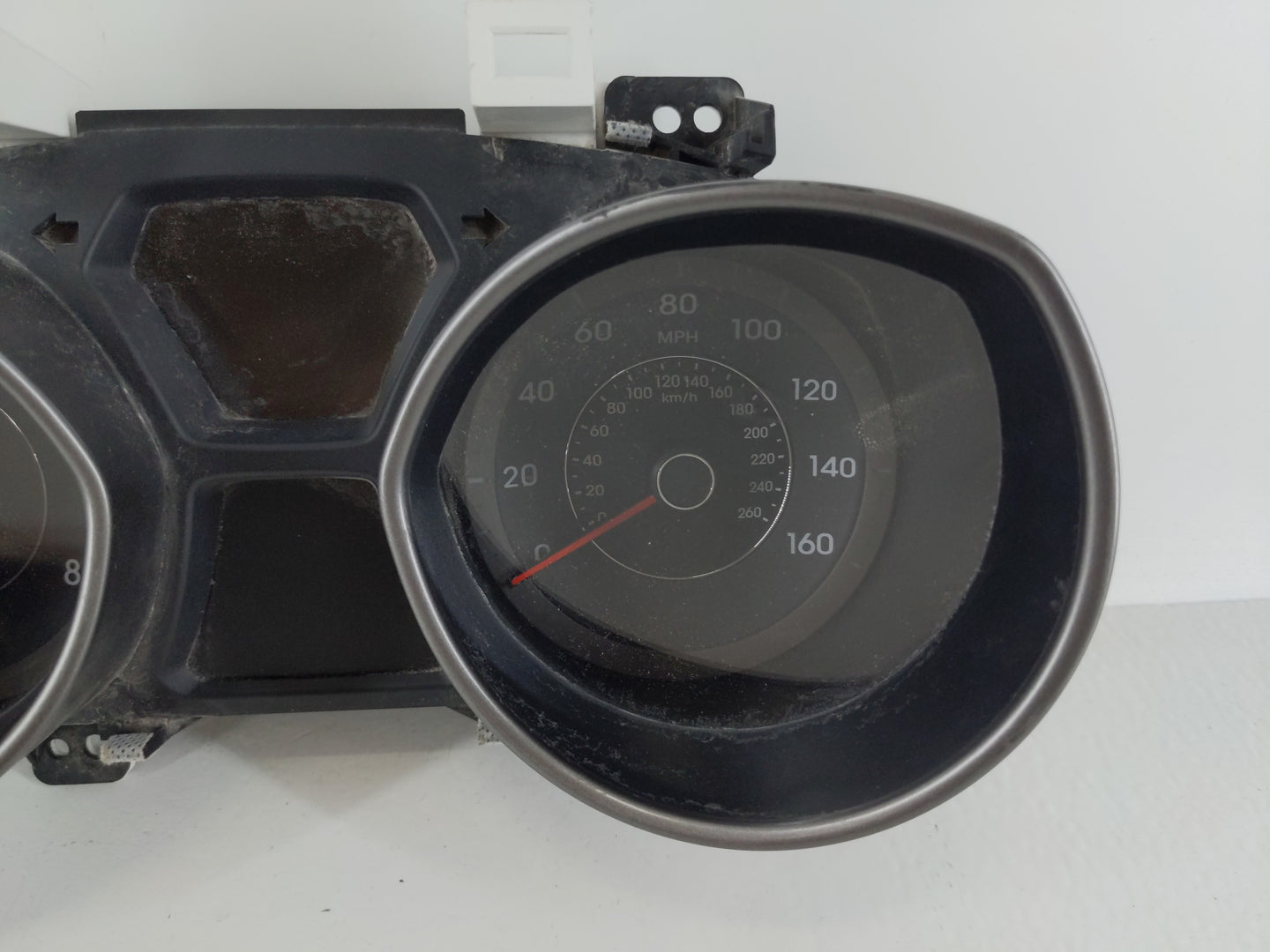 2016-2017 Hyundai Elantra Instrument Cluster Speedometer Gauges P/N:94004-3Y010 Fits Fits 2016 2017 OEM Used Auto Parts - Oe