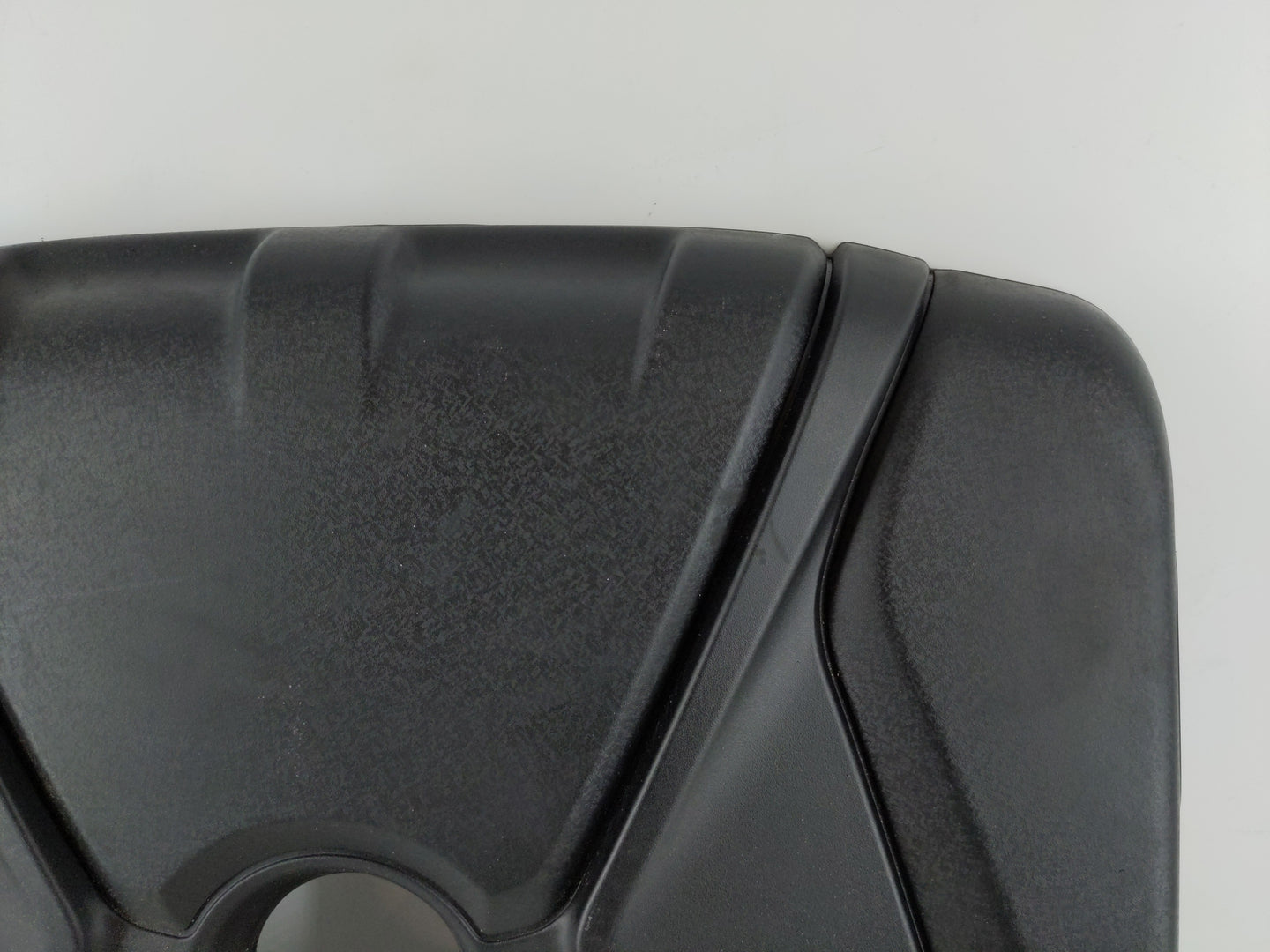 2016 Hyundai Elantra Engine Cover - Oemusedautoparts1.com