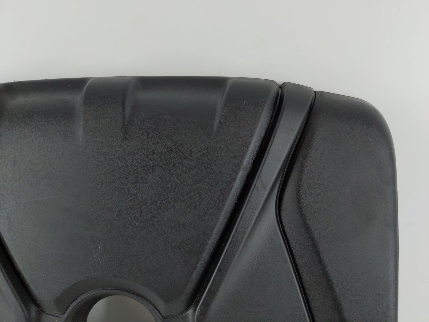 2016 Hyundai Elantra Engine Cover - Oemusedautoparts1.com