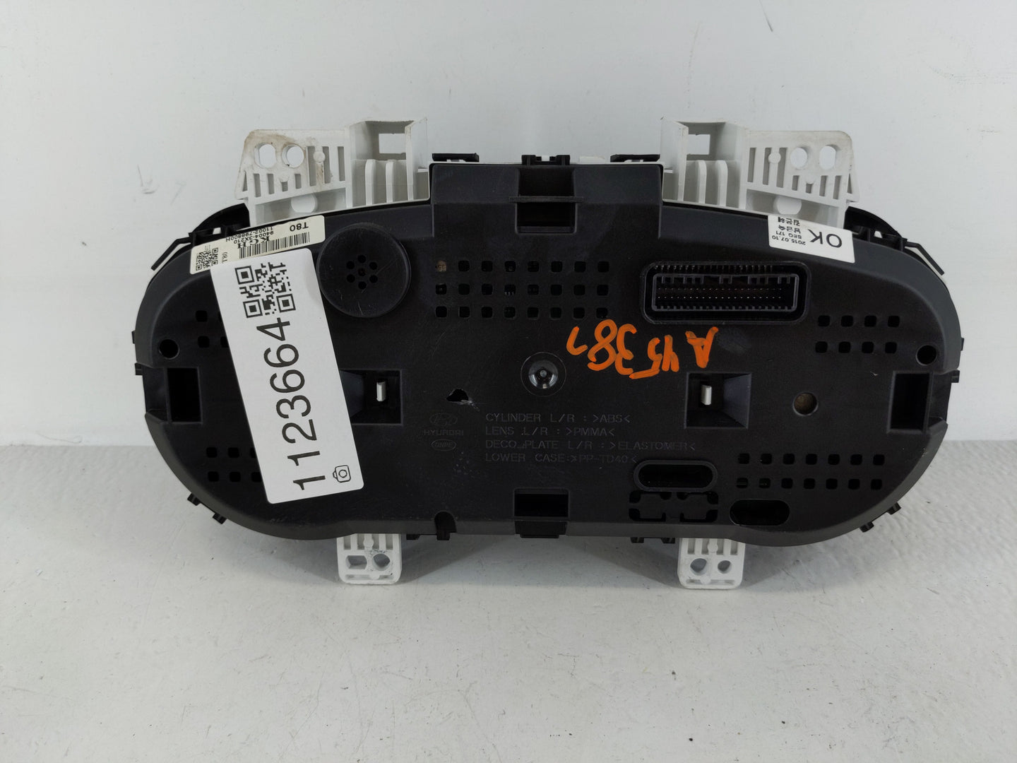 2014-2016 Hyundai Elantra Instrument Cluster Speedometer Gauges P/N:94004-3X210 Fits Fits 2014 2015 2016 OEM Used Auto Parts