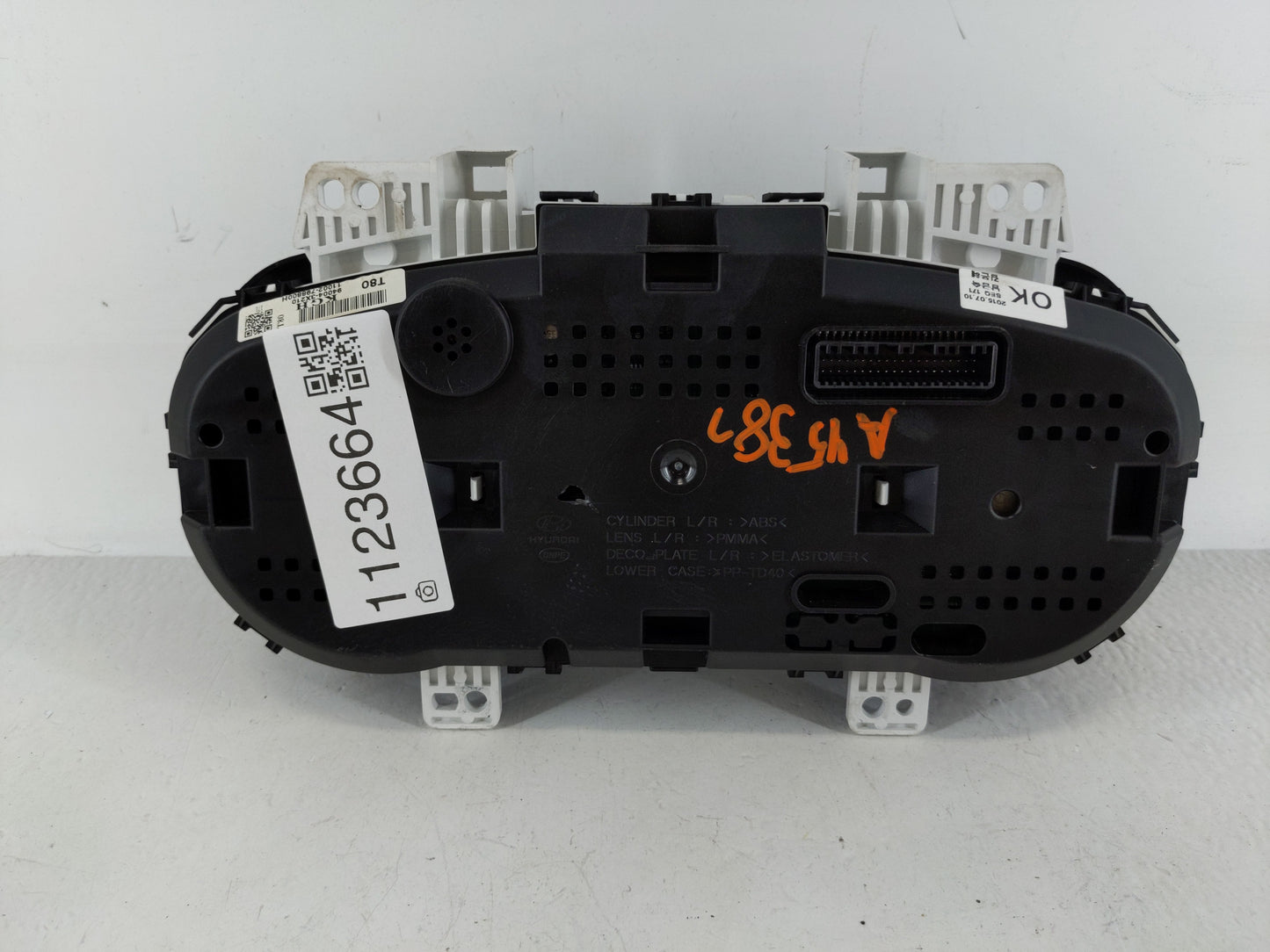 2014-2016 Hyundai Elantra Instrument Cluster Speedometer Gauges P/N:94004-3X210 Fits Fits 2014 2015 2016 OEM Used Auto Parts