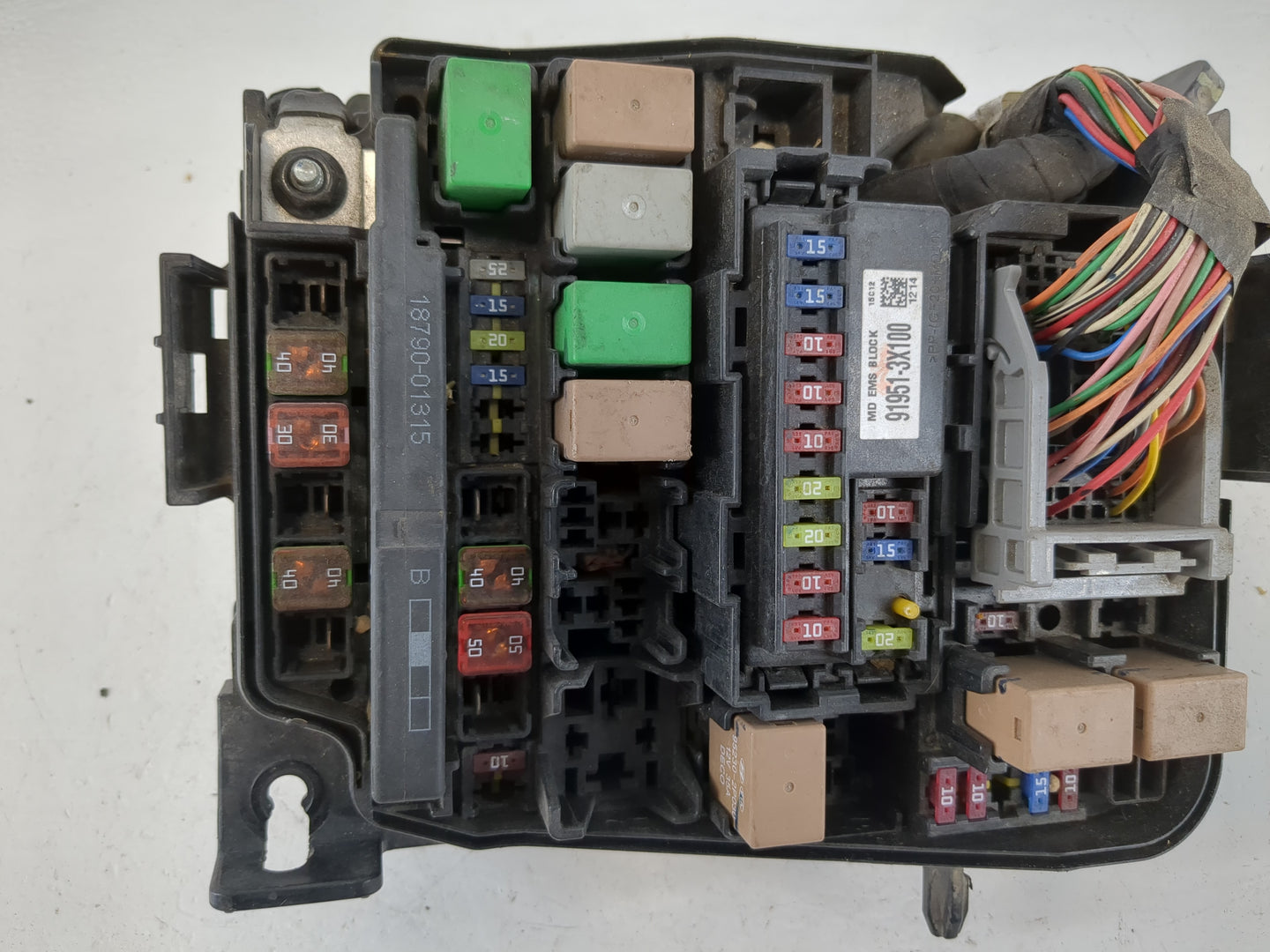 2014-2016 Hyundai Elantra Fusebox Fuse Box Panel Relay Module P/N:91951-3X710 Fits Fits 2014 2015 2016 OEM Used Auto Parts -