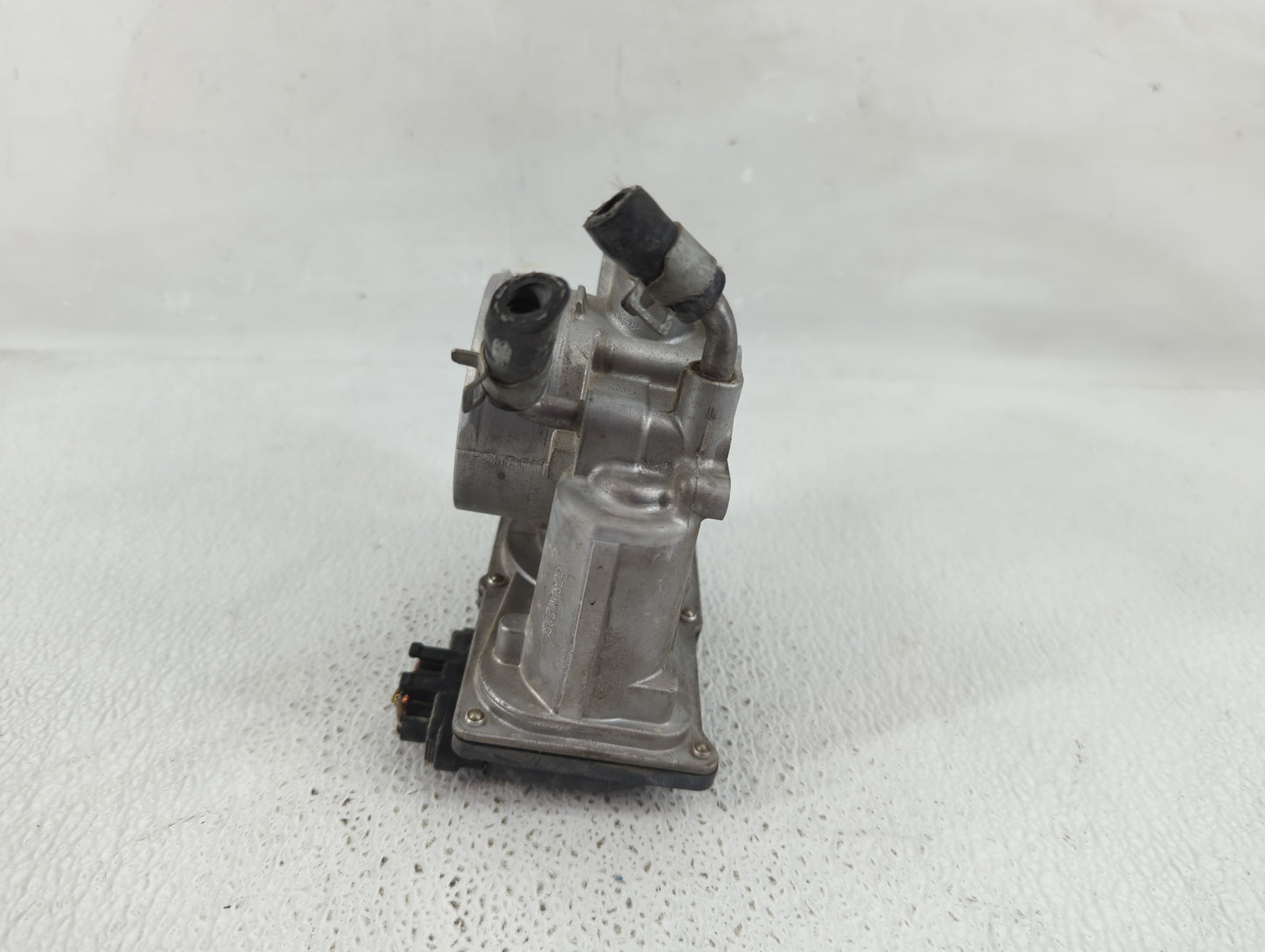 2011-2020 Hyundai Elantra Throttle Body P/N:35100-2E000 Fits Fits 2011 2012 2013 2014 2015 2016 2017 2018 2019 2020 2021 OEM