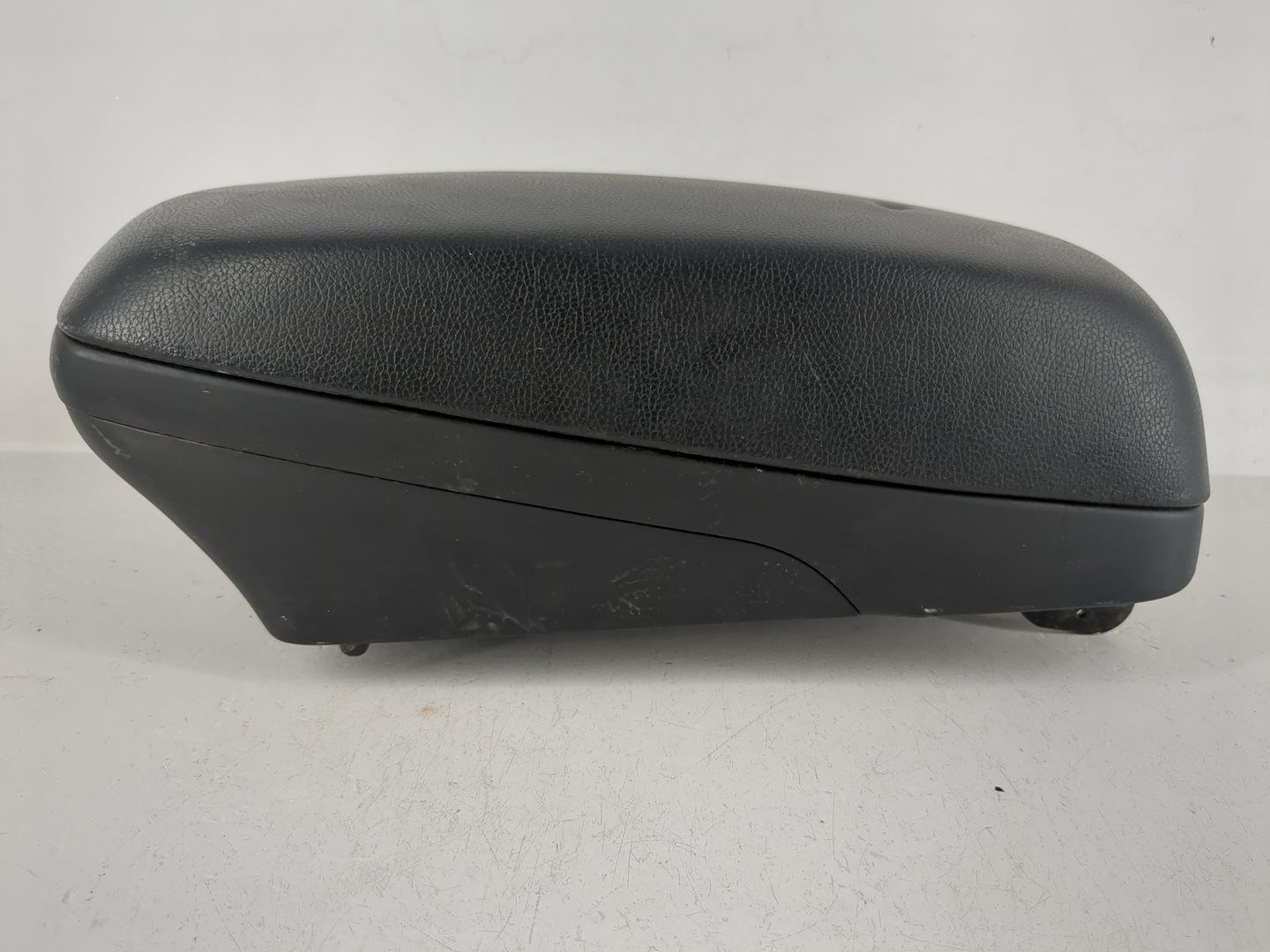 2014-2017 Hyundai Elantra Center Console Armrest Cover Lid Fits Fits 2014 2015 2016 2017 OEM Used Auto Parts - Oemusedautopa
