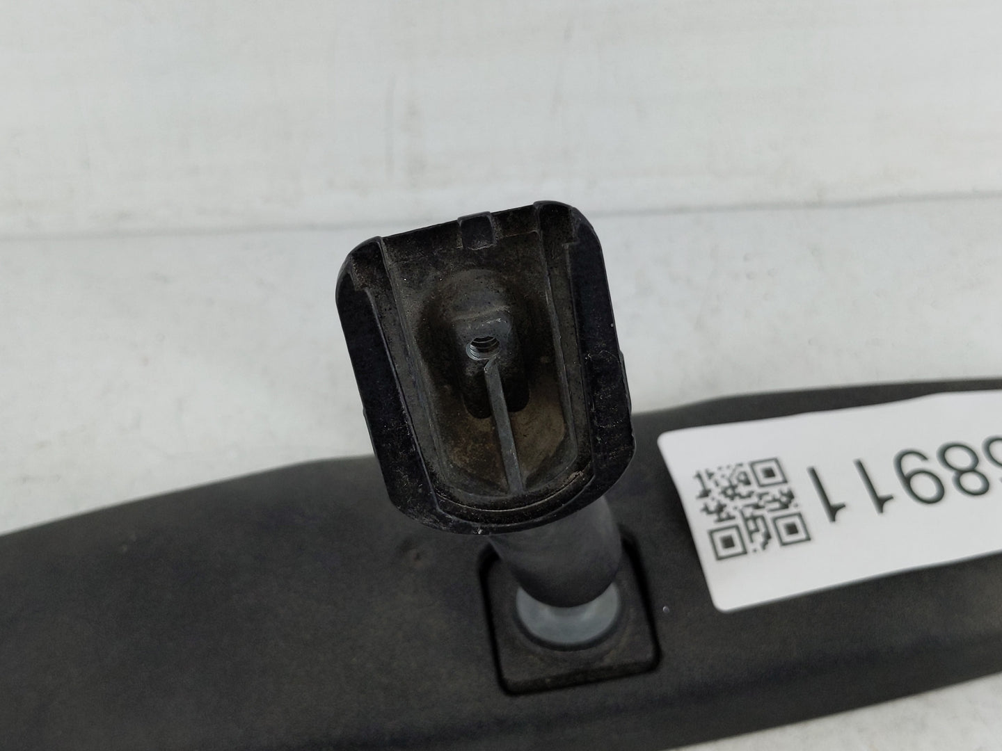 2013-2020 Hyundai Elantra Interior Rear View Mirror Replacement OEM P/N:E8011083 Fits OEM Used Auto Parts - Oemusedautoparts