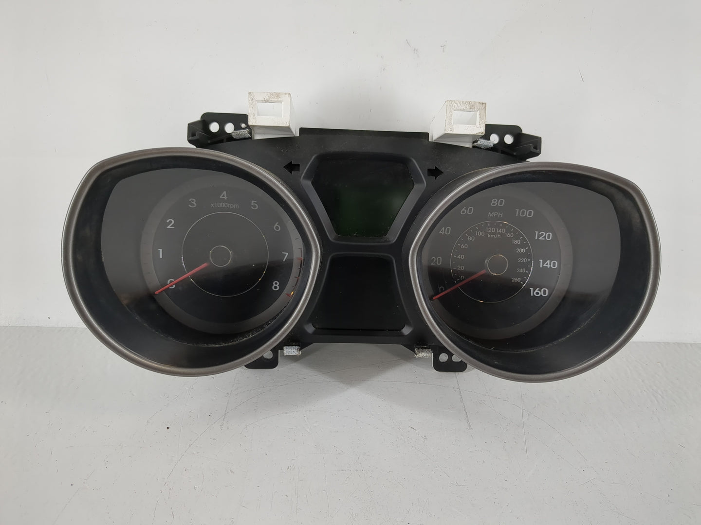 2014-2016 Hyundai Elantra Instrument Cluster Speedometer Gauges P/N:94004-3Y010 34004-3Y010, 94004-3X210 Fits Fits 2014 2015
