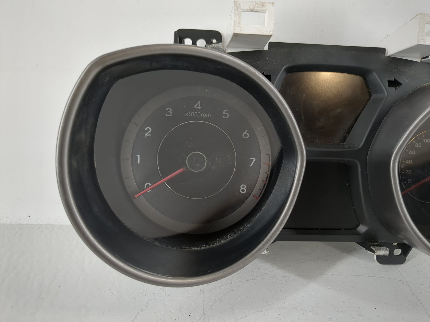 2014-2016 Hyundai Elantra Instrument Cluster Speedometer Gauges P/N:94004-3Y010 34004-3Y010, 94004-3X210 Fits Fits 2014 2015