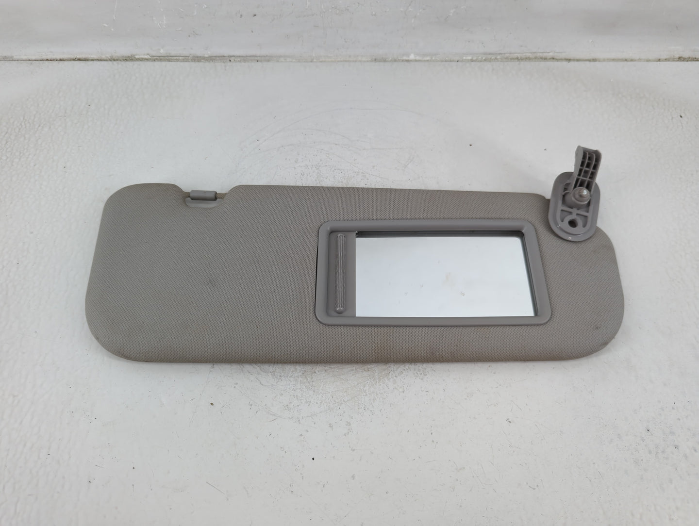 2014-2016 Hyundai Elantra Sun Visor Shade Replacement Passenger Right Mirror Fits Fits 2014 2015 2016 OEM Used Auto Parts - 
