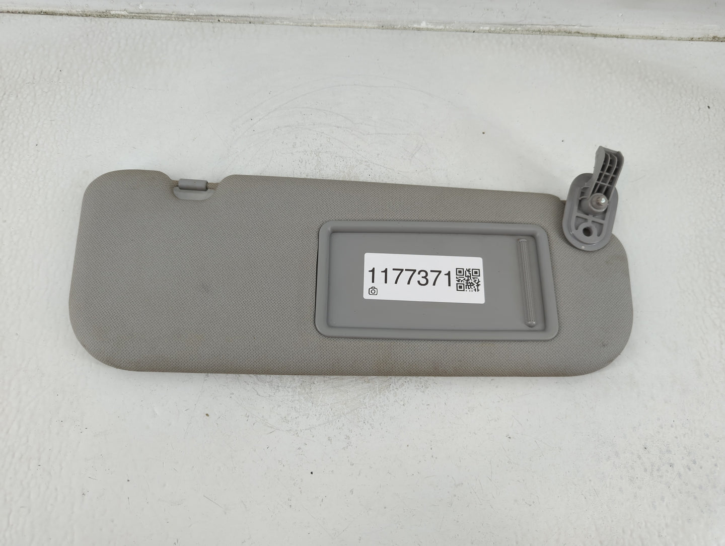 2014-2016 Hyundai Elantra Sun Visor Shade Replacement Passenger Right Mirror Fits Fits 2014 2015 2016 OEM Used Auto Parts - 