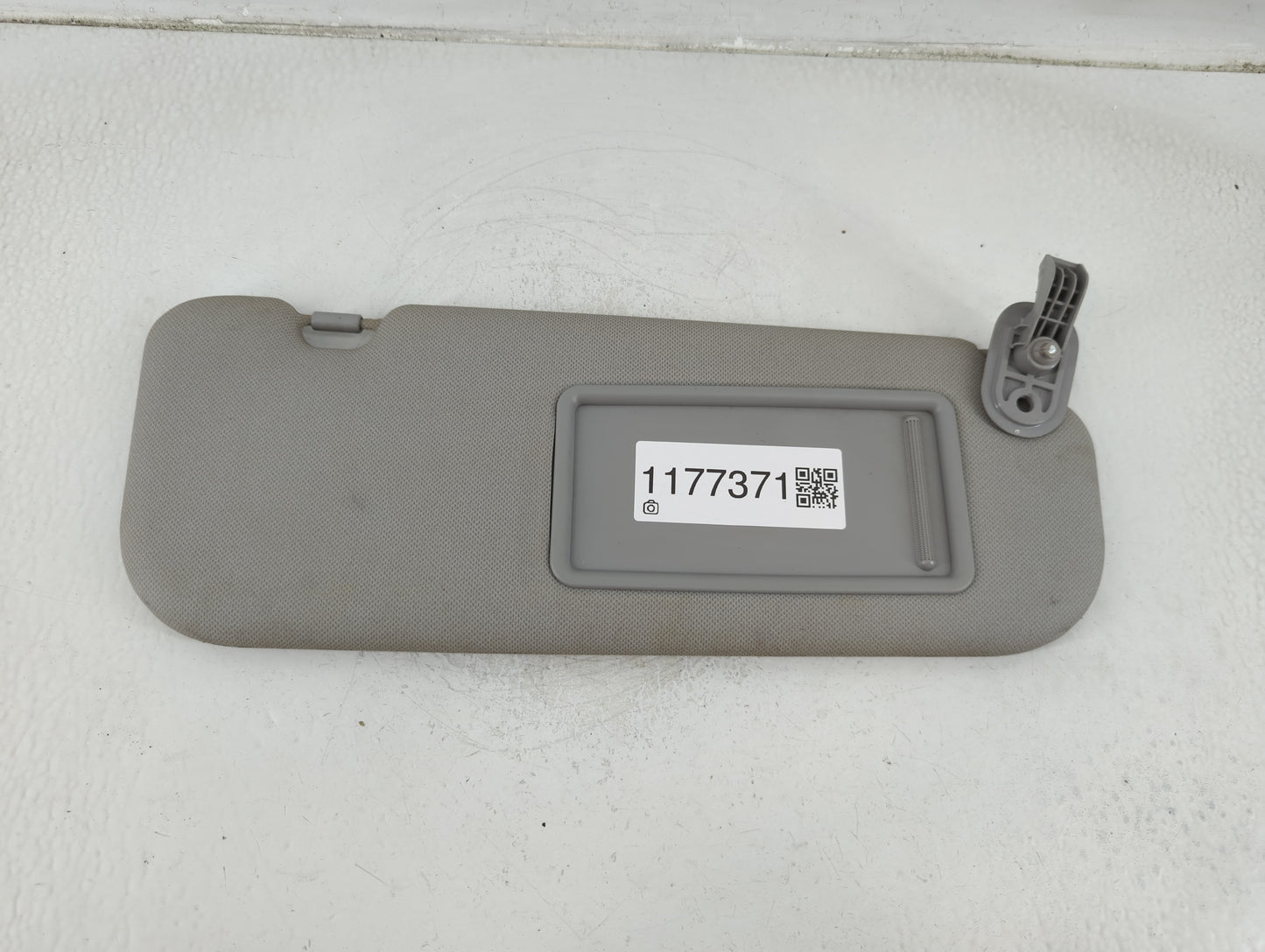 2014-2016 Hyundai Elantra Sun Visor Shade Replacement Passenger Right Mirror Fits Fits 2014 2015 2016 OEM Used Auto Parts - 