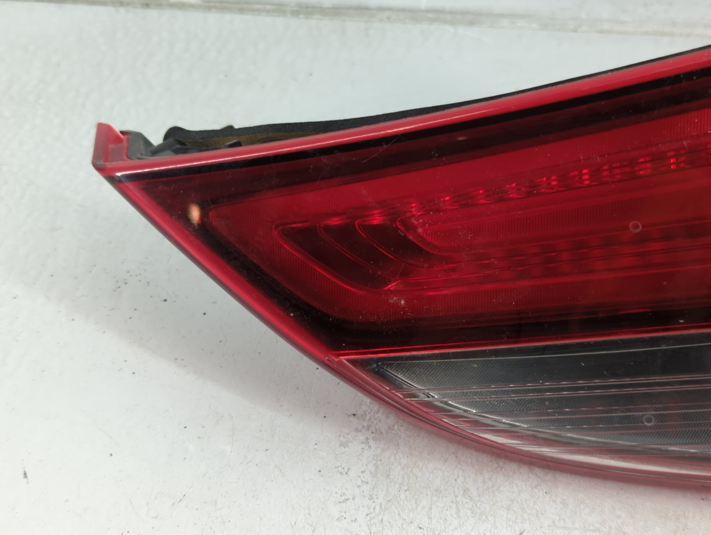 2014-2016 Hyundai Elantra Tail Light Assembly Passenger Right OEM P/N:92404-3Y500 Fits Fits 2014 2015 2016 OEM Used Auto Par