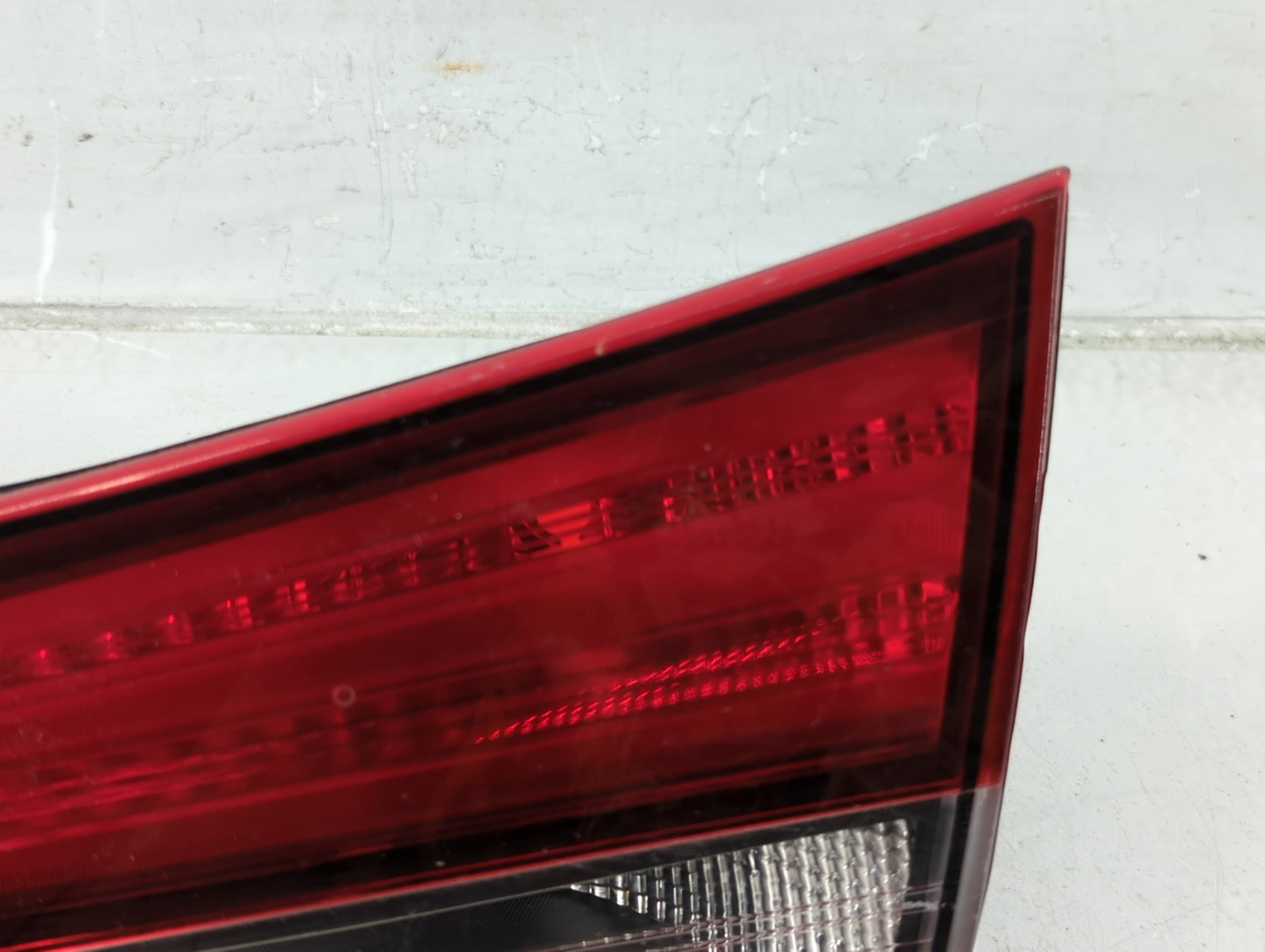2014-2016 Hyundai Elantra Tail Light Assembly Passenger Right OEM P/N:92404-3Y500 Fits Fits 2014 2015 2016 OEM Used Auto Par