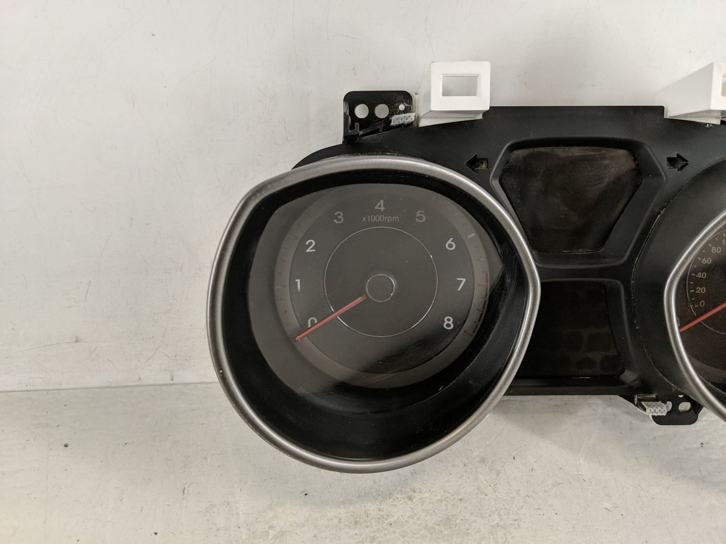 2016-2017 Hyundai Elantra Instrument Cluster Speedometer Gauges P/N:94004-3Y010 Fits Fits 2016 2017 OEM Used Auto Parts - Oe