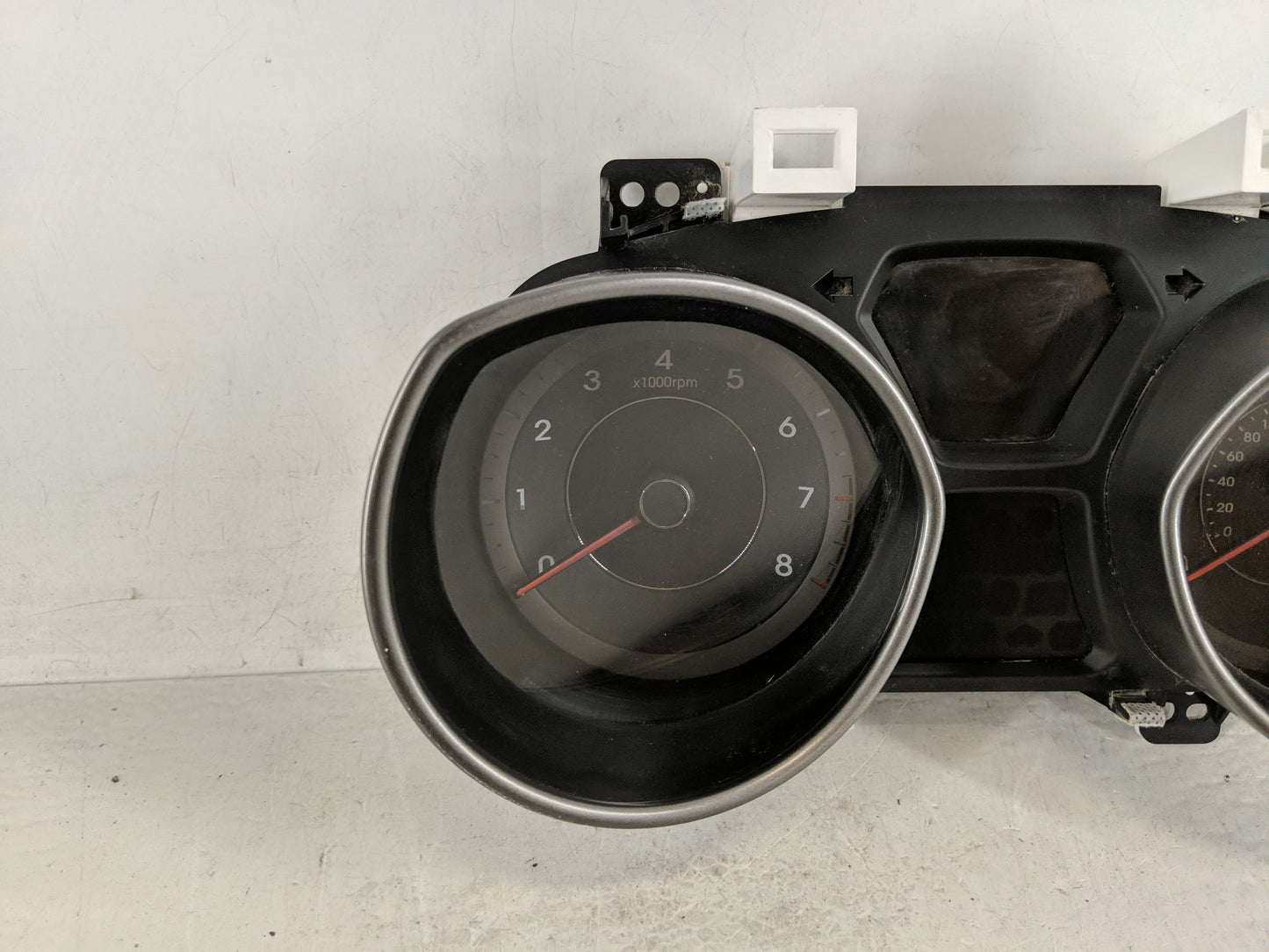 2016-2017 Hyundai Elantra Instrument Cluster Speedometer Gauges P/N:94004-3Y010 Fits Fits 2016 2017 OEM Used Auto Parts - Oe