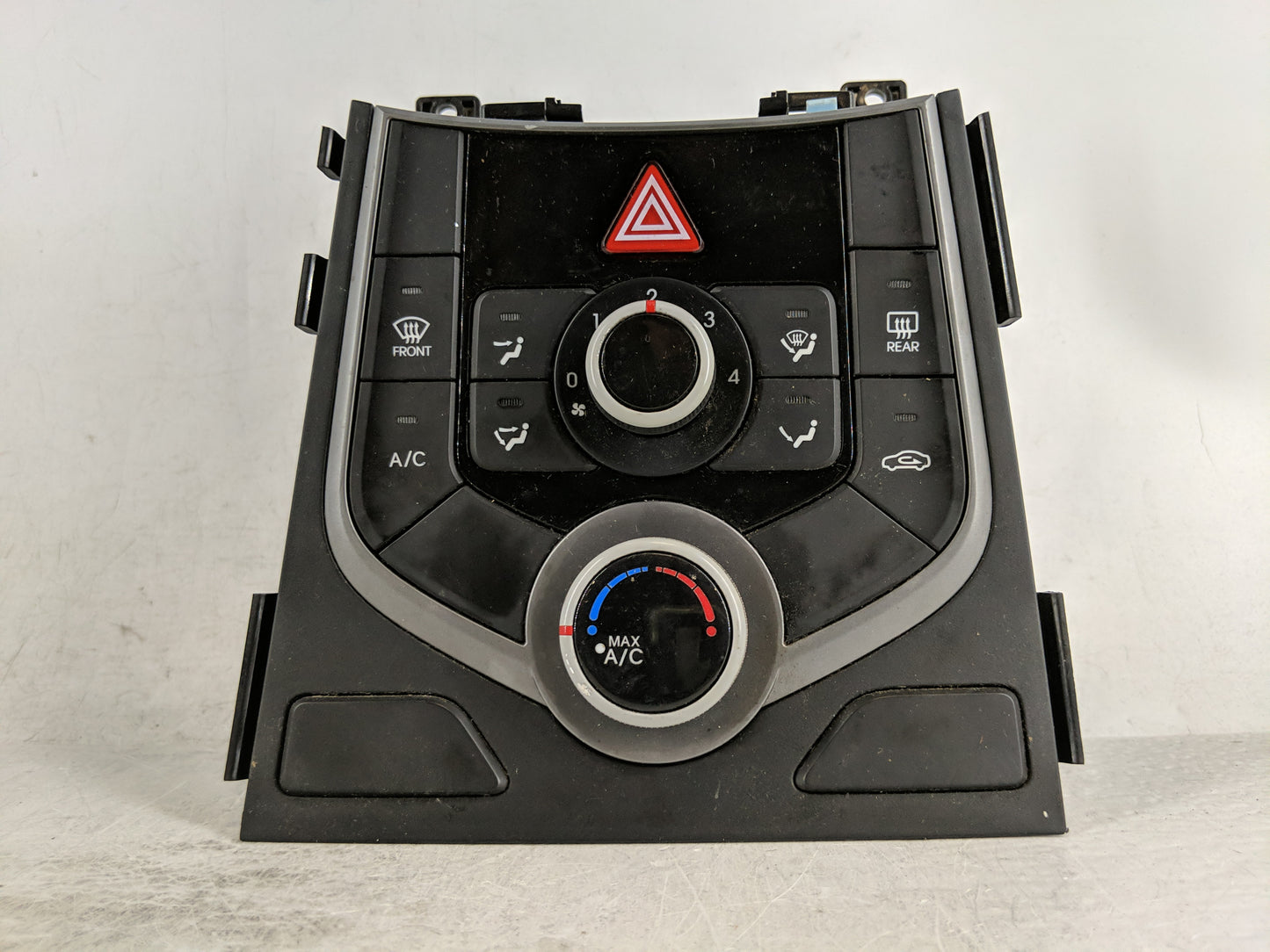 2014-2016 Hyundai Elantra Climate Control Module Temperature AC/Heater Replacement P/N:97250-3XCC1 Fits Fits 2014 2015 2016 