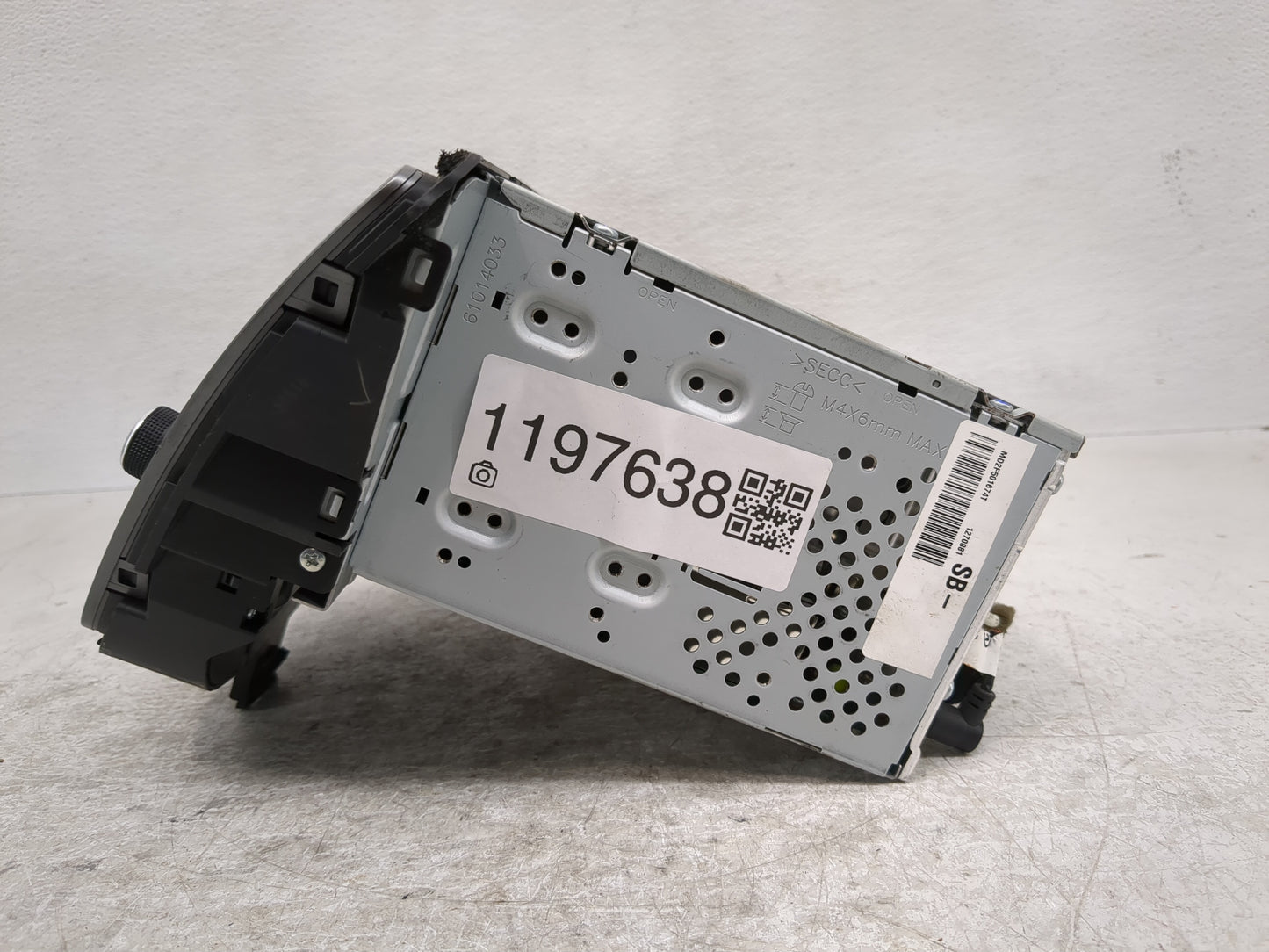 2014-2016 Hyundai Elantra Radio AM FM Cd Player Receiver Replacement P/N:96180-3X165GU Fits Fits 2014 2015 2016 OEM Used Aut