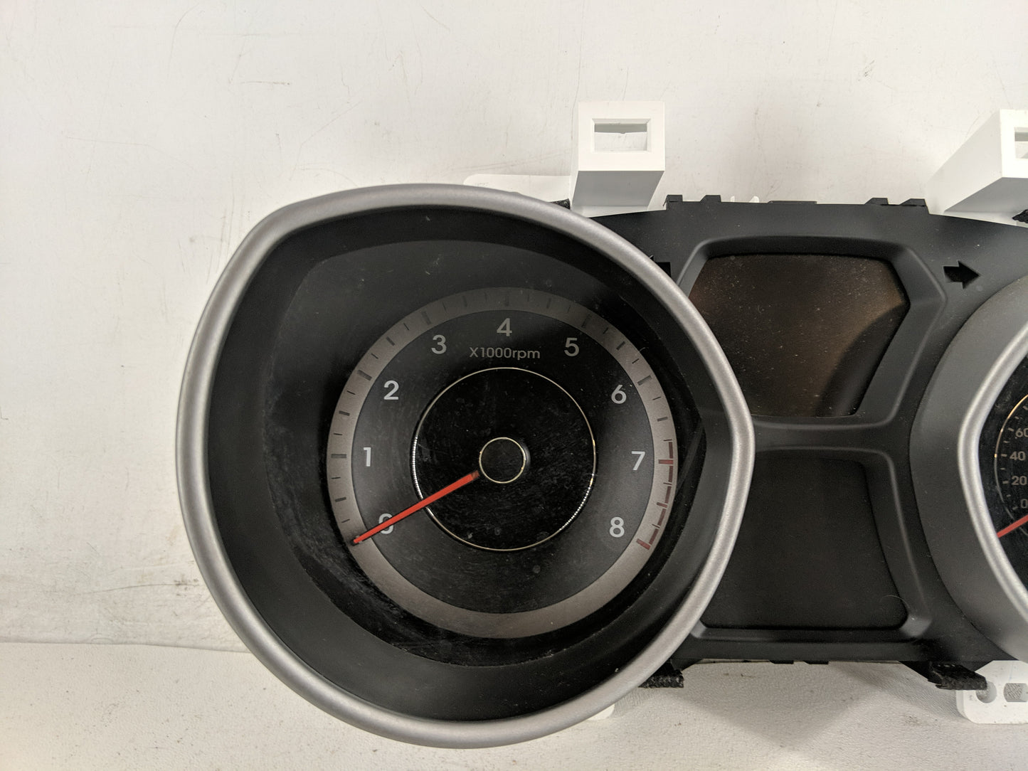 2014-2016 Hyundai Elantra Instrument Cluster Speedometer Gauges P/N:94004-3X210 Fits Fits 2014 2015 2016 OEM Used Auto Parts