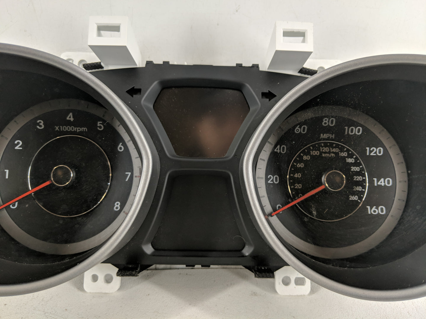 2014-2016 Hyundai Elantra Instrument Cluster Speedometer Gauges P/N:94004-3X210 Fits Fits 2014 2015 2016 OEM Used Auto Parts