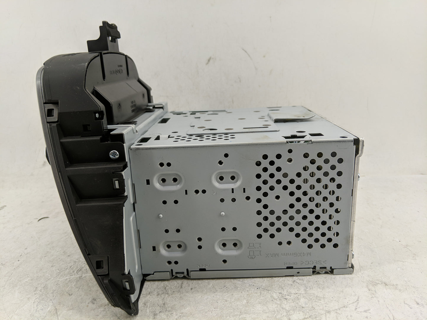 2014-2016 Hyundai Elantra Radio AM FM Cd Player Receiver Replacement P/N:96180-3X165GU Fits Fits 2014 2015 2016 OEM Used Aut