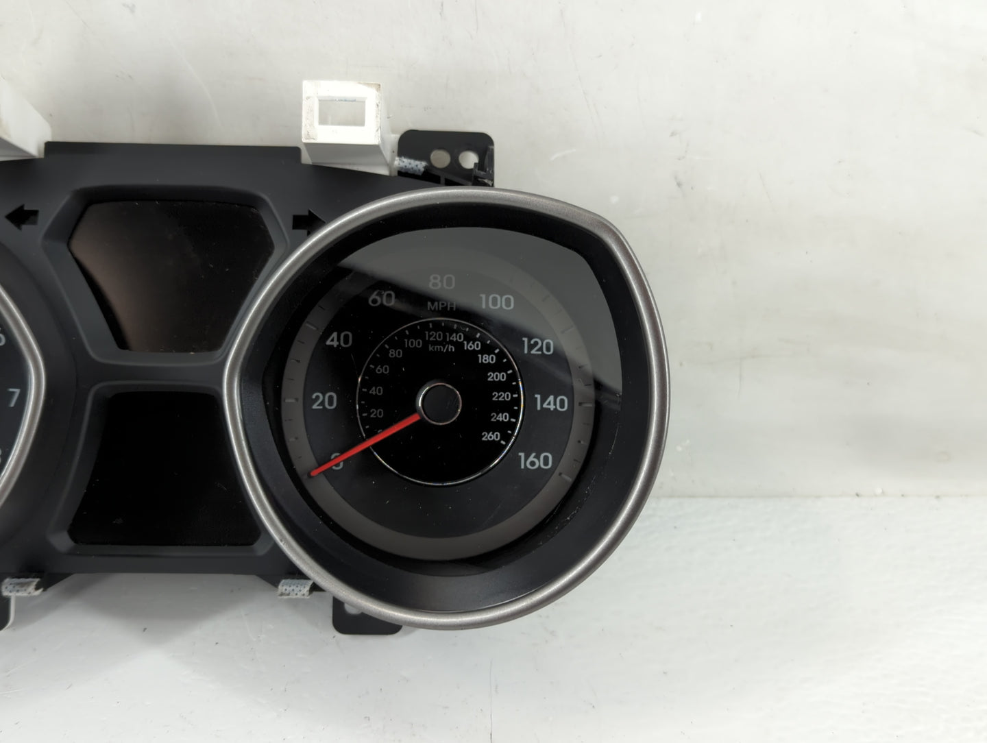 2014-2016 Hyundai Elantra Instrument Cluster Speedometer Gauges P/N:94004-3Y010 Fits Fits 2014 2015 2016 OEM Used Auto Parts