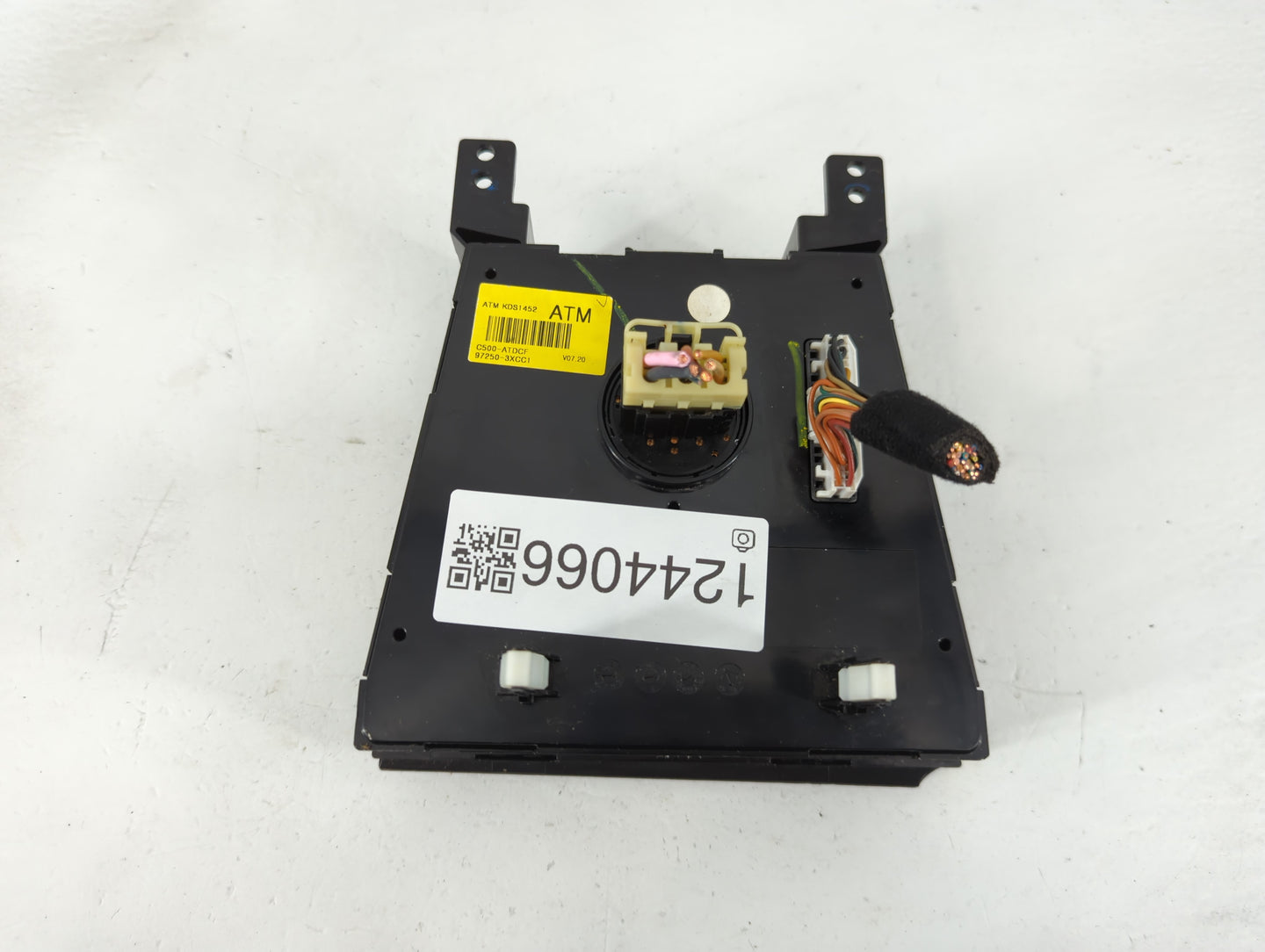 2013-2017 Hyundai Elantra Climate Control Module Temperature AC/Heater Replacement P/N:97250-3XCC1 Fits OEM Used Auto Parts 