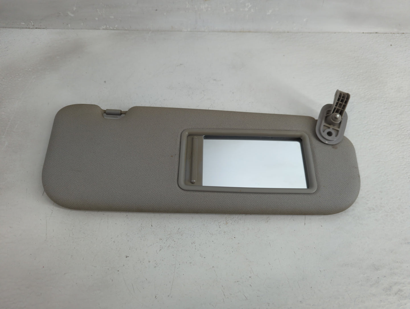 2014-2016 Hyundai Elantra Sun Visor Shade Replacement Passenger Right Mirror Fits Fits 2014 2015 2016 OEM Used Auto Parts - 